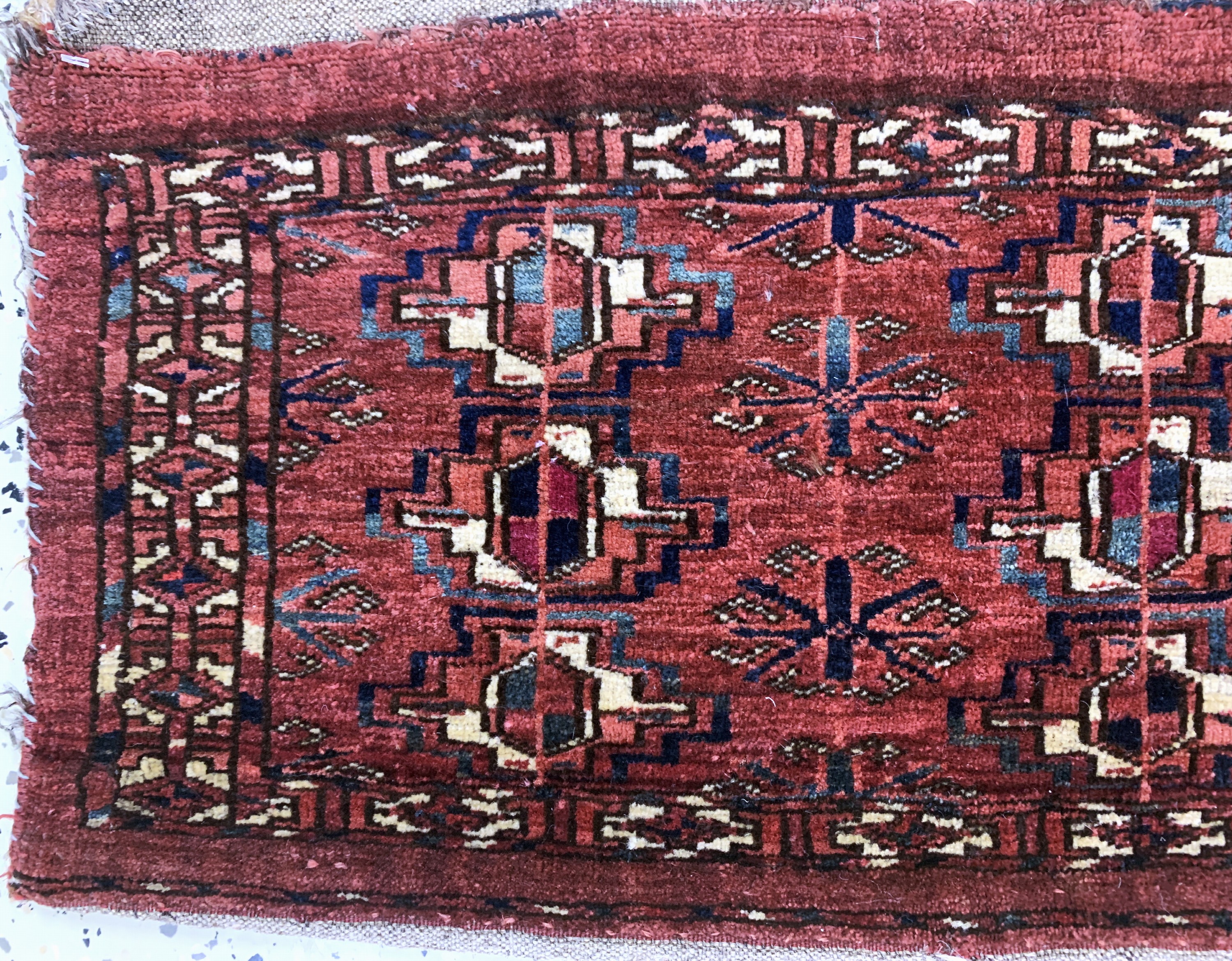 Detail b: 2 Lots Tekke Torba antik, Turkmenistan, 19.Jhd, Wolle auf Wolle, ca. 68 x 33 cm, EHZ: 3