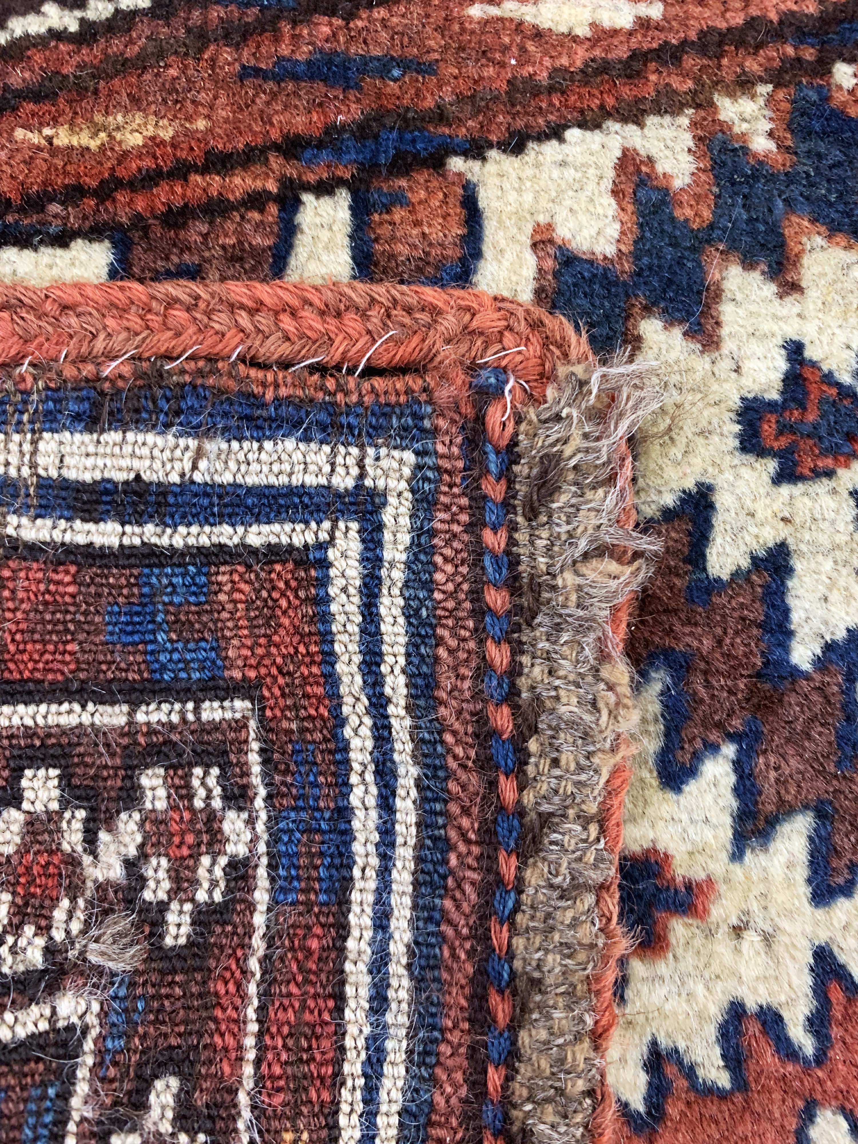 Detail c: Asmalyk antik, Turkmenistan, um 1900, Wolleauf Wolle, ca. 65 x 37 cm, EHZ: 2-3