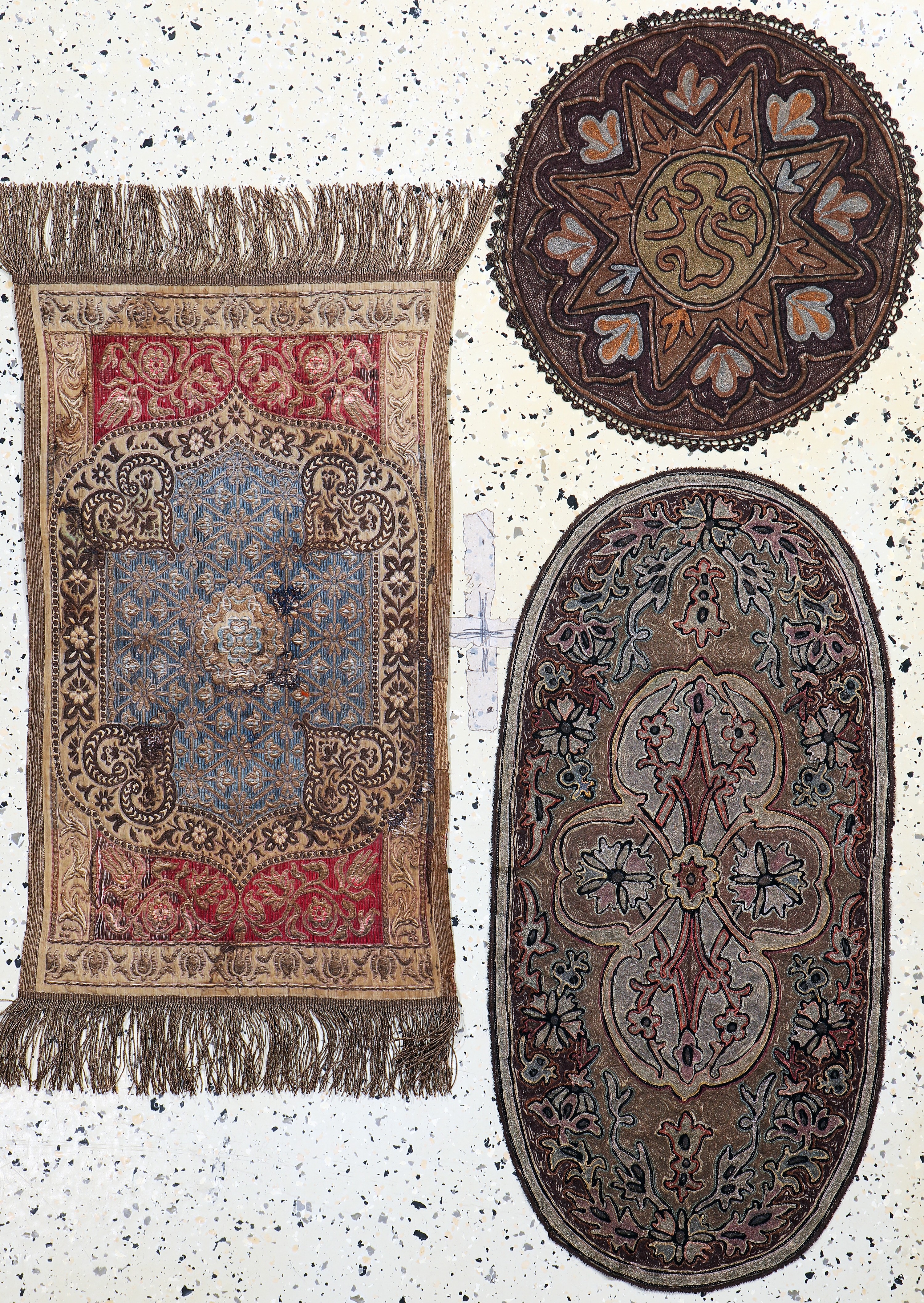 Image 27094068 - 3 Lots osmanische Stickerei, Türkei, Anfang20.Jhd, Metall-Wollstickerei, ca. 80 x 38 ...
