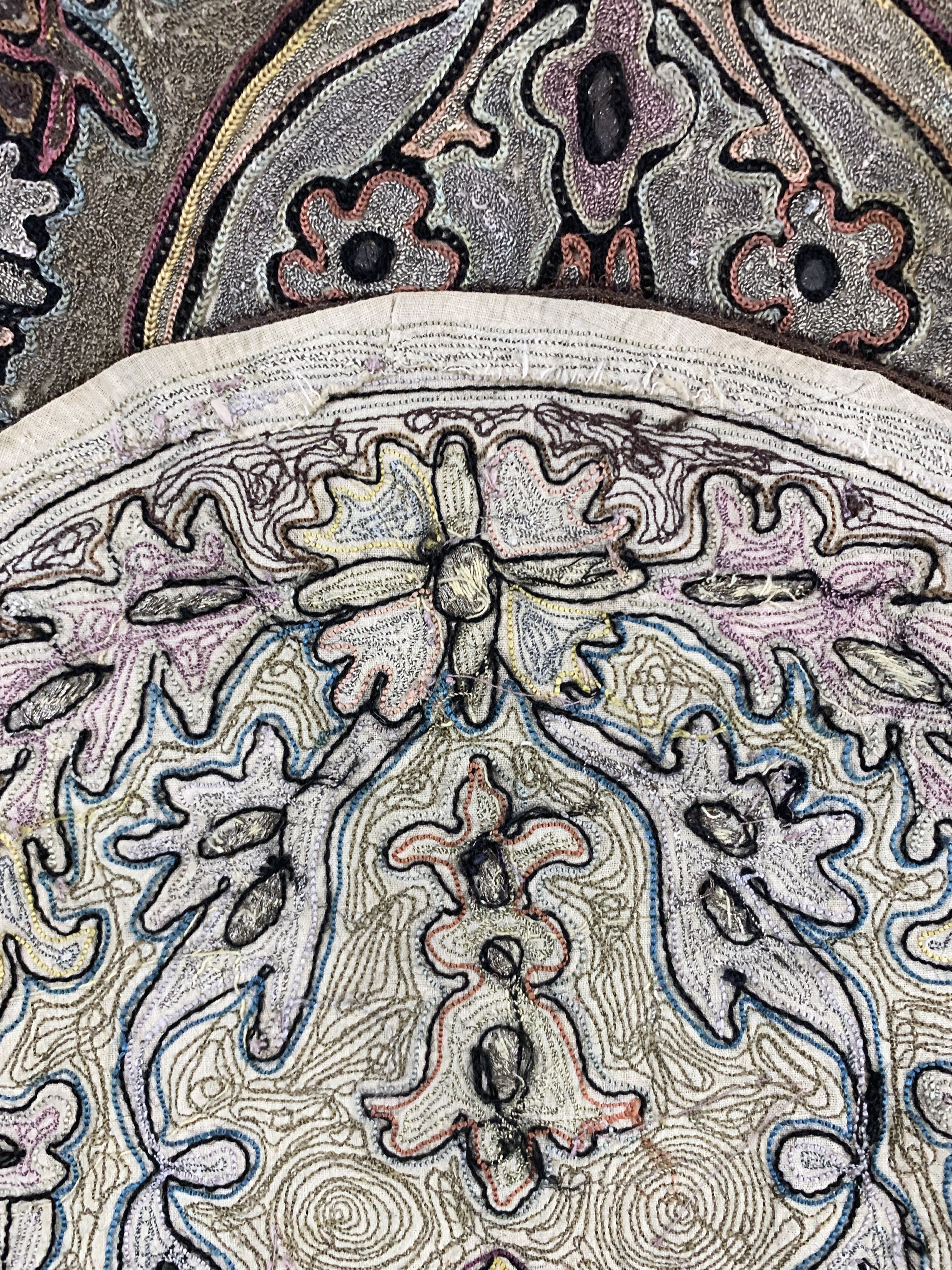 Detail f: 3 Lots osmanische Stickerei, Türkei, Anfang20.Jhd, Metall-Wollstickerei, ca. 80 x 38 cm, EHZ: 2-3