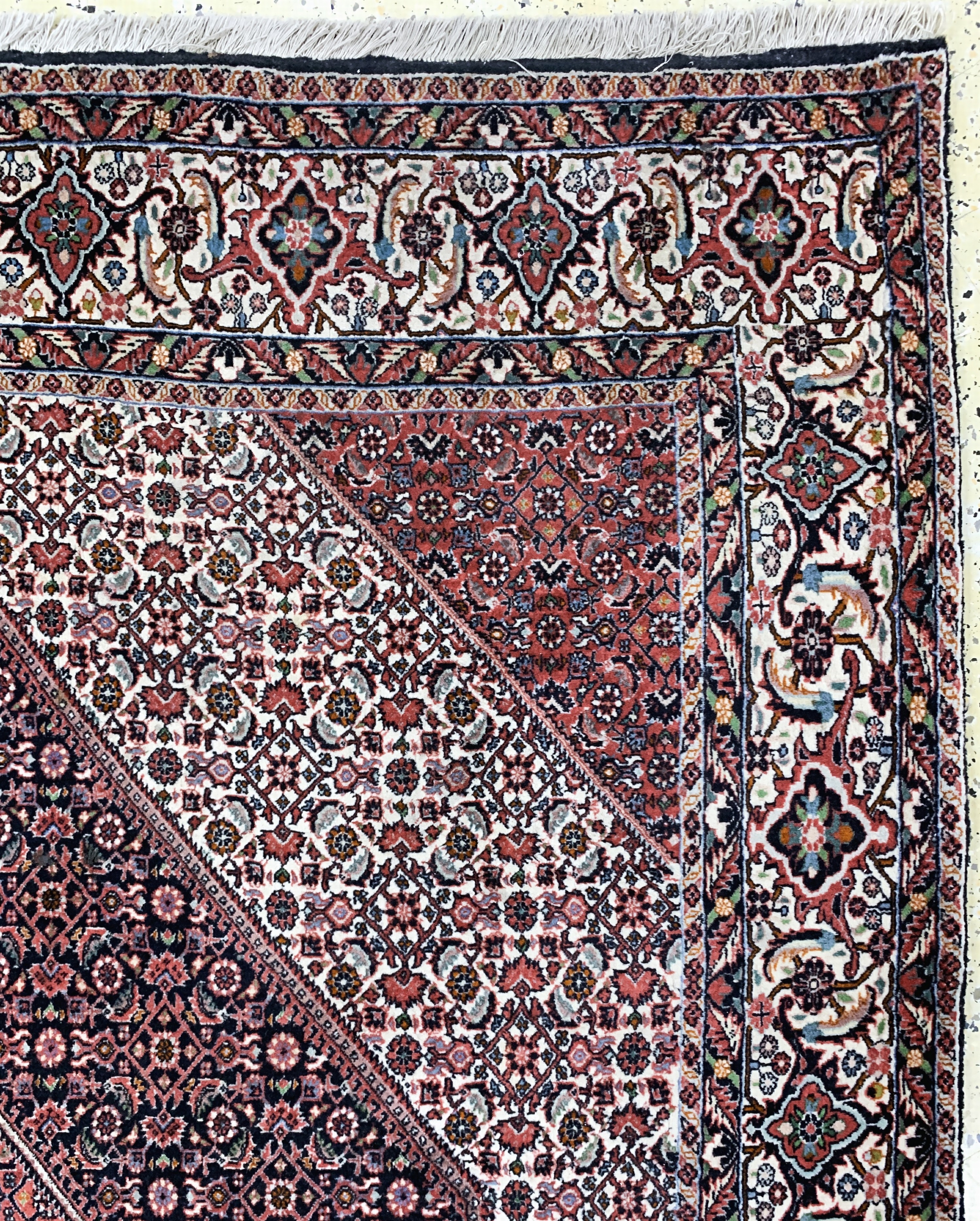 Detail e: Bidjar, Persien, Ende 20.Jhd., Wolle auf Baumwolle, ca. 250 x 205 cm, EHZ: 2