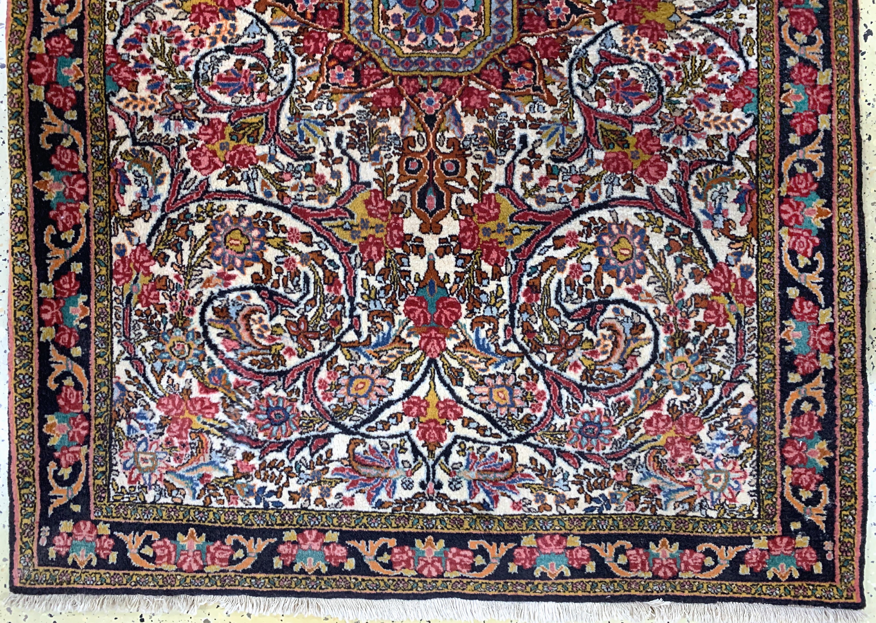 Detail b: 2 lots Bidjar & Sarogh, Persien, Ende 20.Jhd., Wolle auf Baumwolle, ca. 162 x 115 cm, EHZ: 2