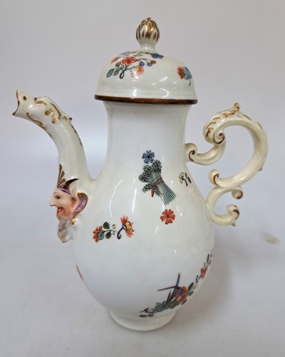 27096230a - Mokkakännchen, Meissen, ausgehendes 18.Jh., Porzellan, farbig staffiert, Blumenmotive ...