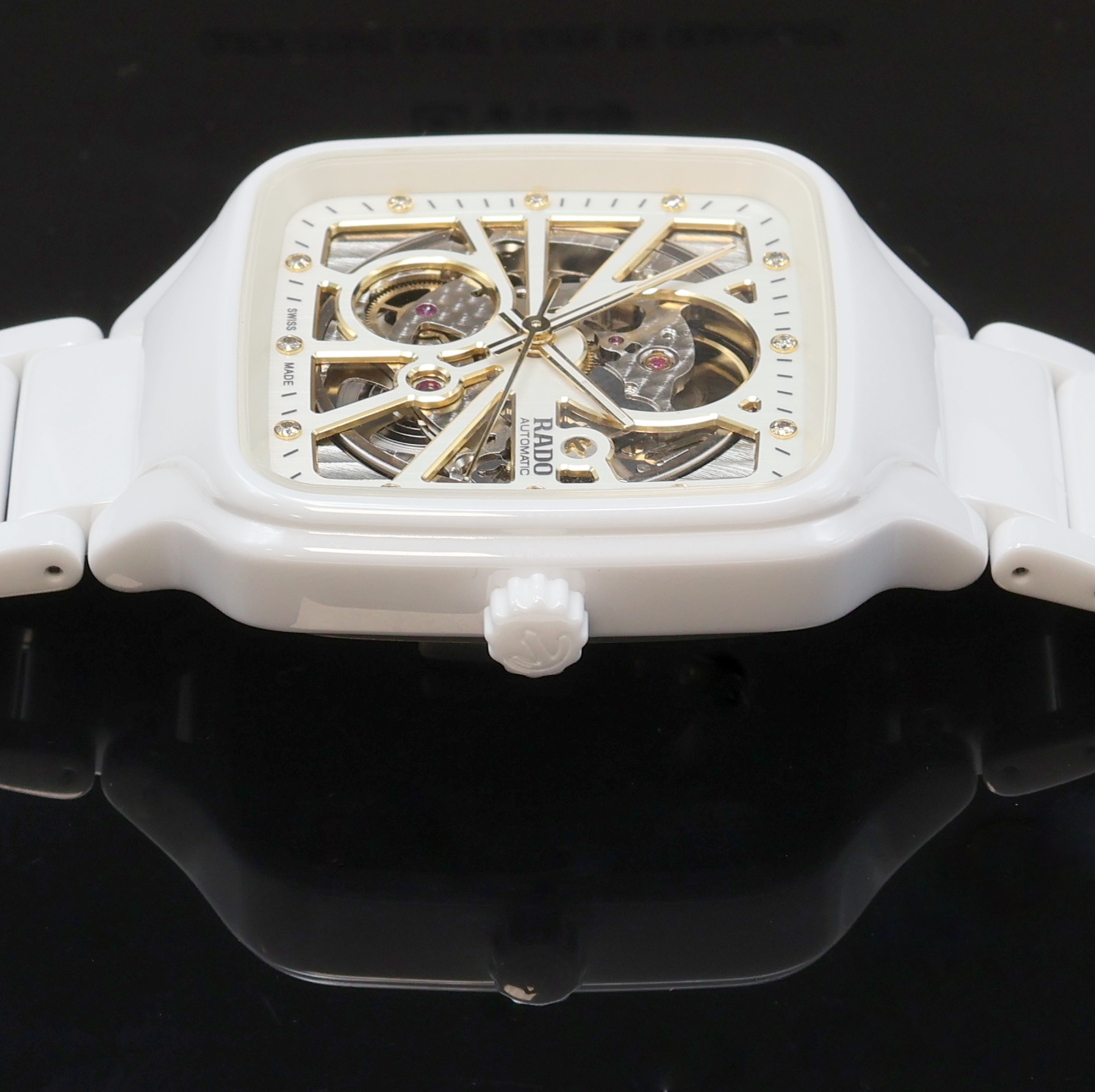 Detail d: RADO nahezu neuwertige Armbanduhr True Square Open Heart Referenz R27073702, Automatik, Schweiz um 2024, Keramikgeh. inkl. Gliederband m. dopp. ...