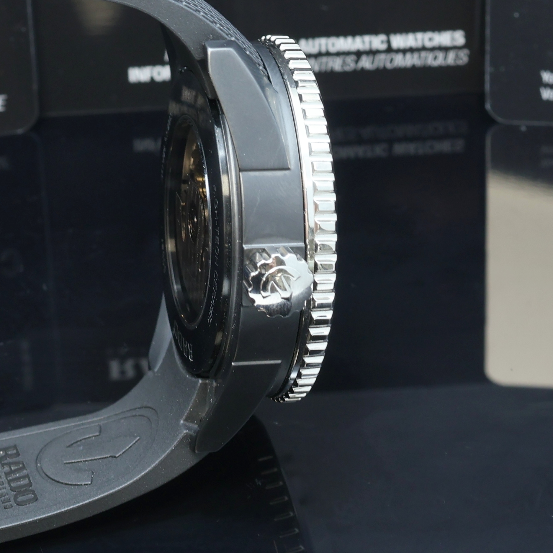 Detail d: RADO nahezu neuwertige Herrenarmbanduhr Captain Cook High-Tech Referenz R32127156, Automatik, Schweiz um 2024, beids. vergl. Keramikgeh. inkl. orig. ...