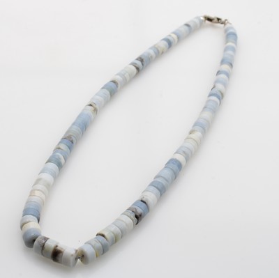 27096892a - Blauopalkette, Karabinerschl. 925er Silber, Opalrondelle, Maße ca. 6x3 mm, Herkunft: ...