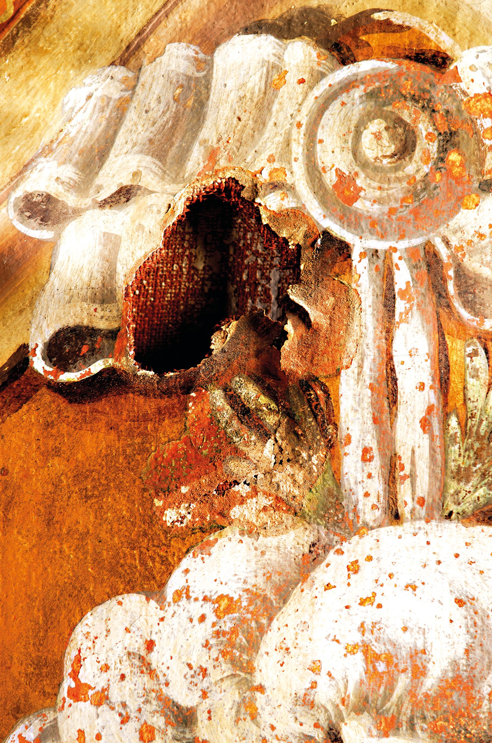 Detail b: Paravent, 19.Jh., beidseitig mit aufwendiger Malerei auf Öl/Lwd, jede Seite mit Leinwandschaden, ca. 210x240 cm