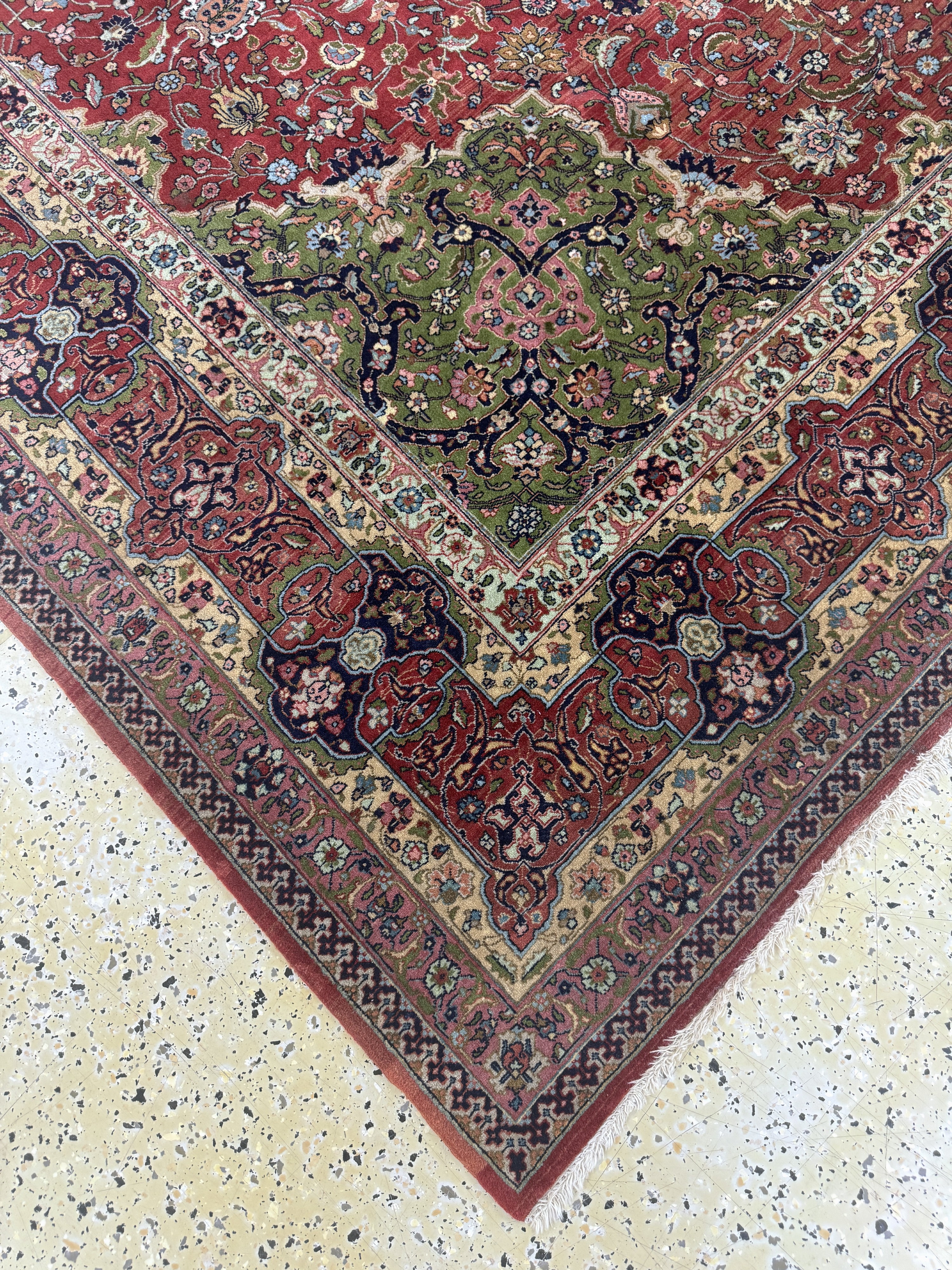 Detail h: Täbriz fein(60 Raj), Persien, Anfang 20.Jhd, Korkwolle auf Baumwolle, ca. 334 x 236cm, ca. 640.000 Kn/qm, EHZ: 1-2