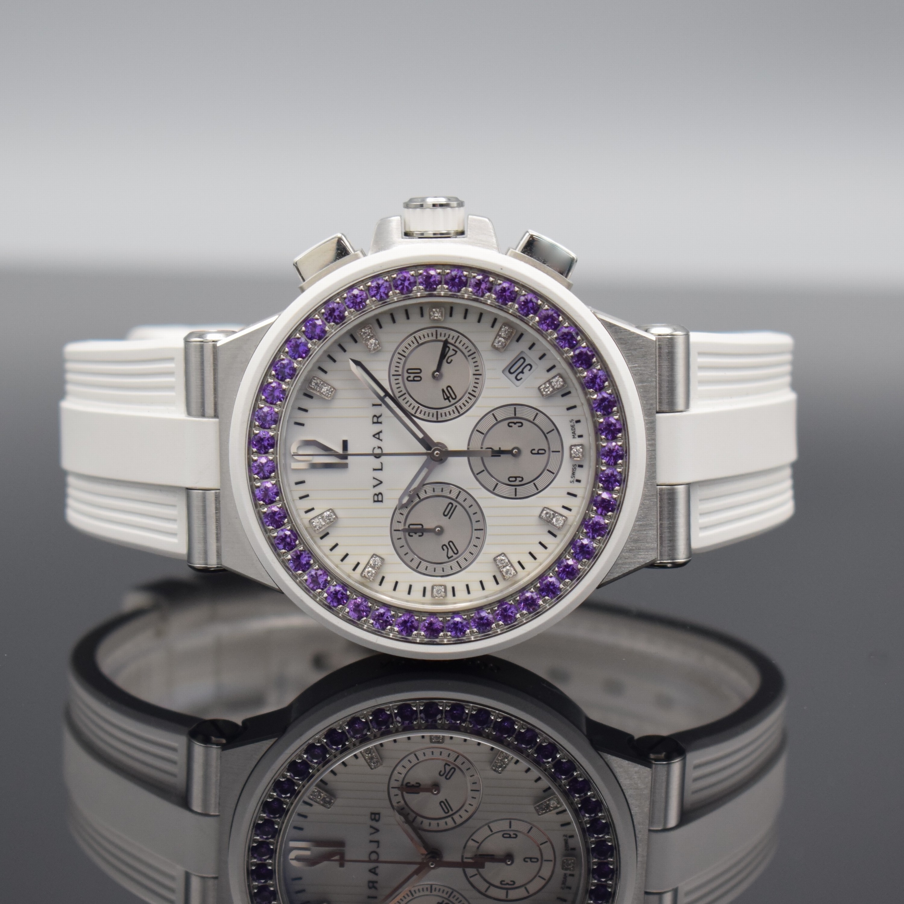 Image 27097122 - BULGARI Diagono auf 500 Stück limitierter Armbandchronograph mit Amethysten & Diamanten ...
