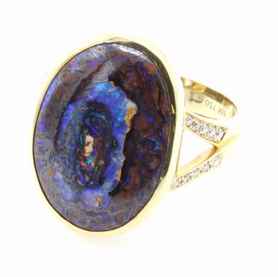 27097174a - Ring mit Yowah-Nuss Opal und Brillanten, GG 750/000, ovaler Opal ca. 13.10 ct, 20 Brill. ...
