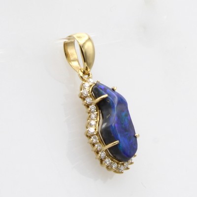 27097190a - Anhänger mit Schwarzopal und Brillanten, GG 750/000, Schwarzopal ca. 1.40 ct, 27 Brill. ...