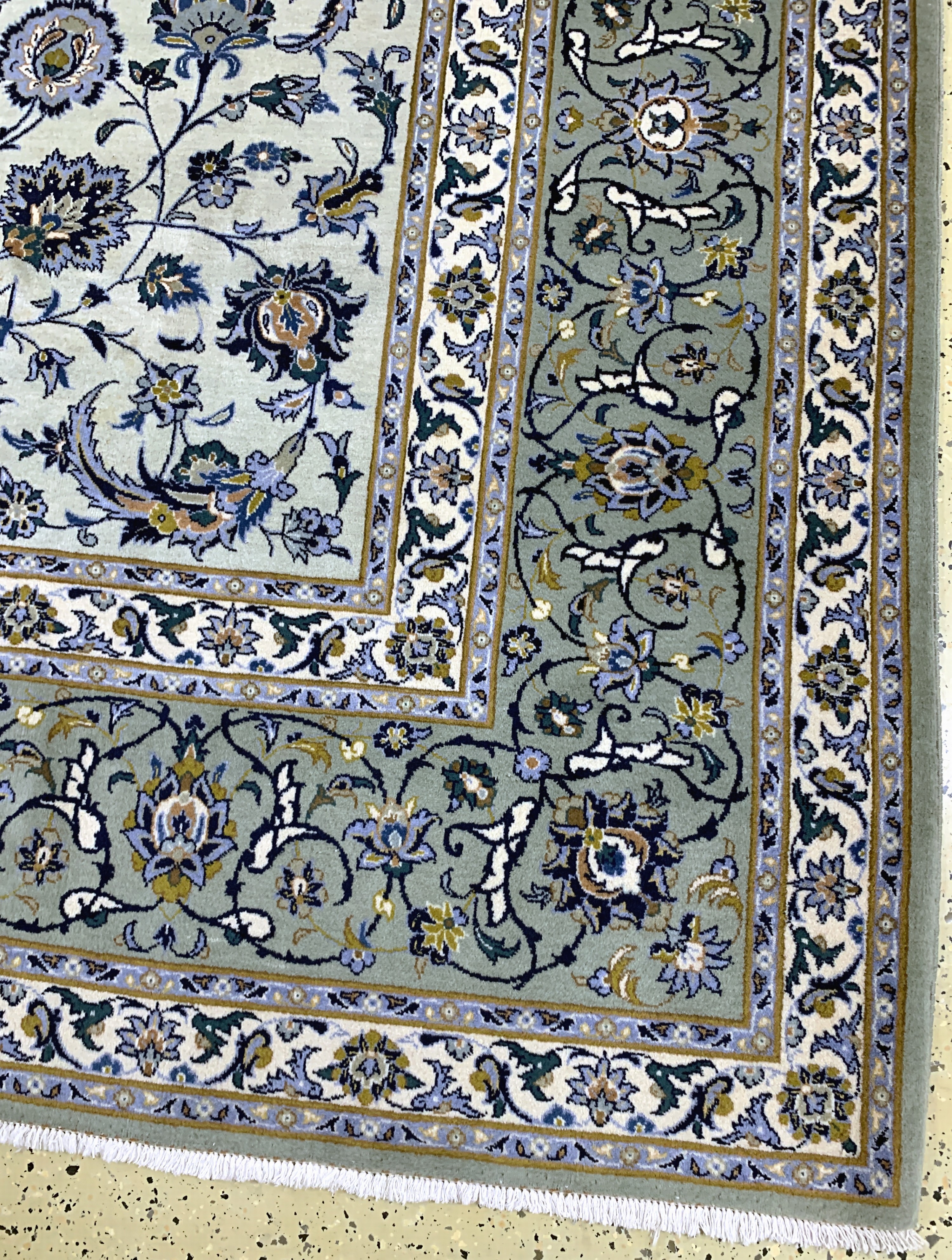 Detail a: Keschan alt signiert, Persien, Mitte 20.Jhd, Wolle auf Baumwolle, ca. 400 x 285 cm,EHZ: 2, (kleine restaurierungen)