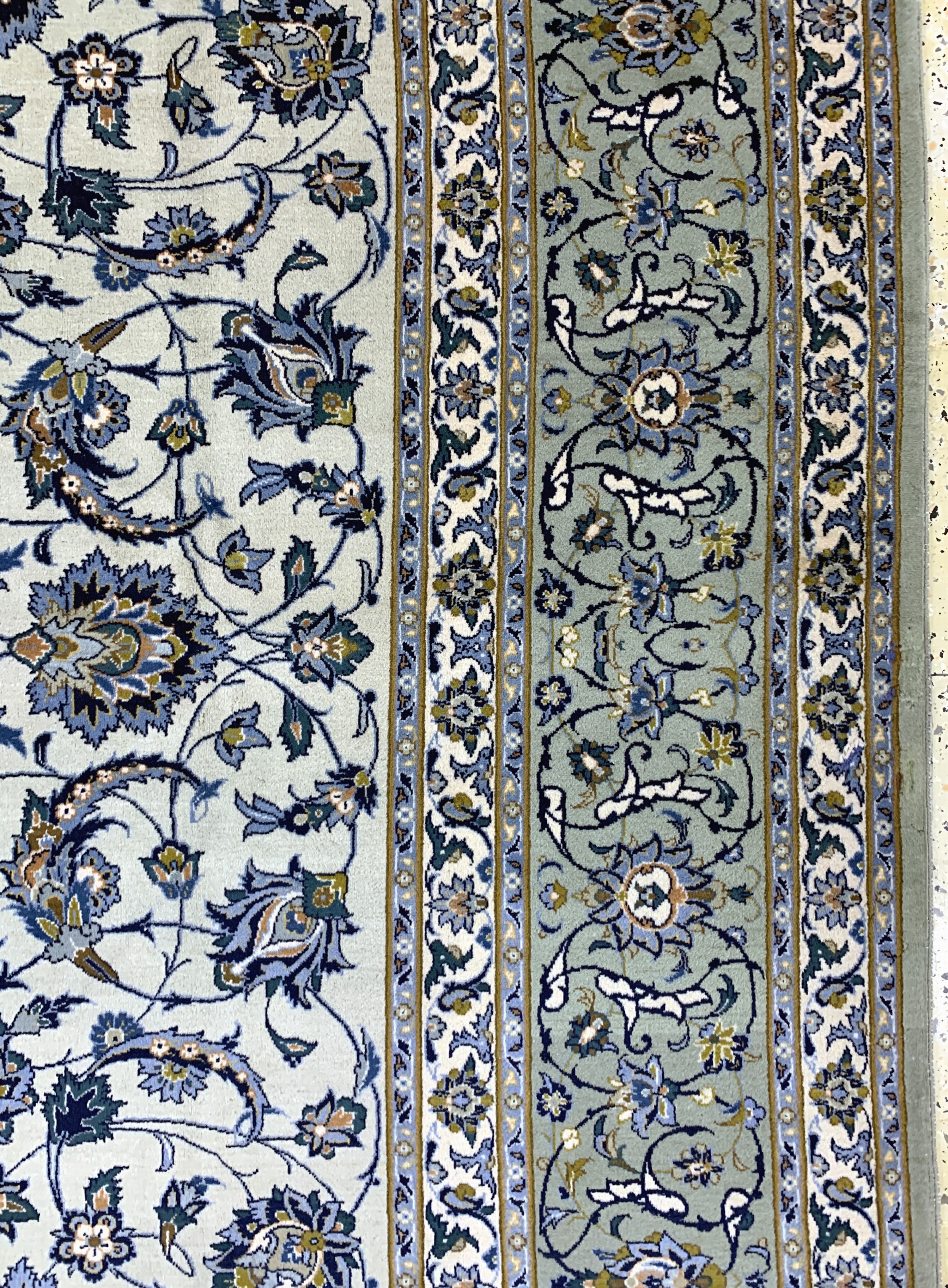 Detail e: Keschan alt signiert, Persien, Mitte 20.Jhd, Wolle auf Baumwolle, ca. 400 x 285 cm,EHZ: 2, (kleine restaurierungen)
