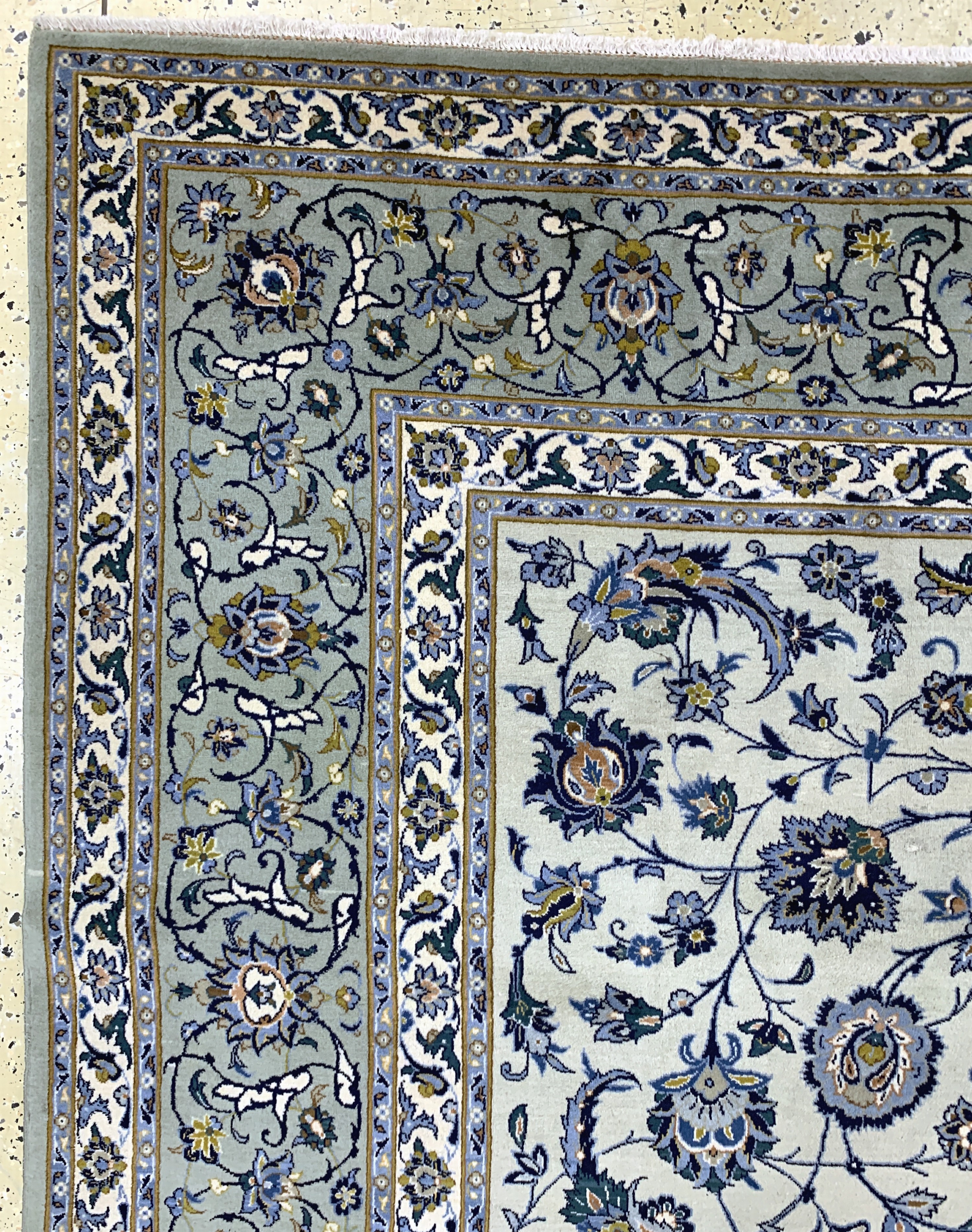 Detail f: Keschan alt signiert, Persien, Mitte 20.Jhd, Wolle auf Baumwolle, ca. 400 x 285 cm,EHZ: 2, (kleine restaurierungen)