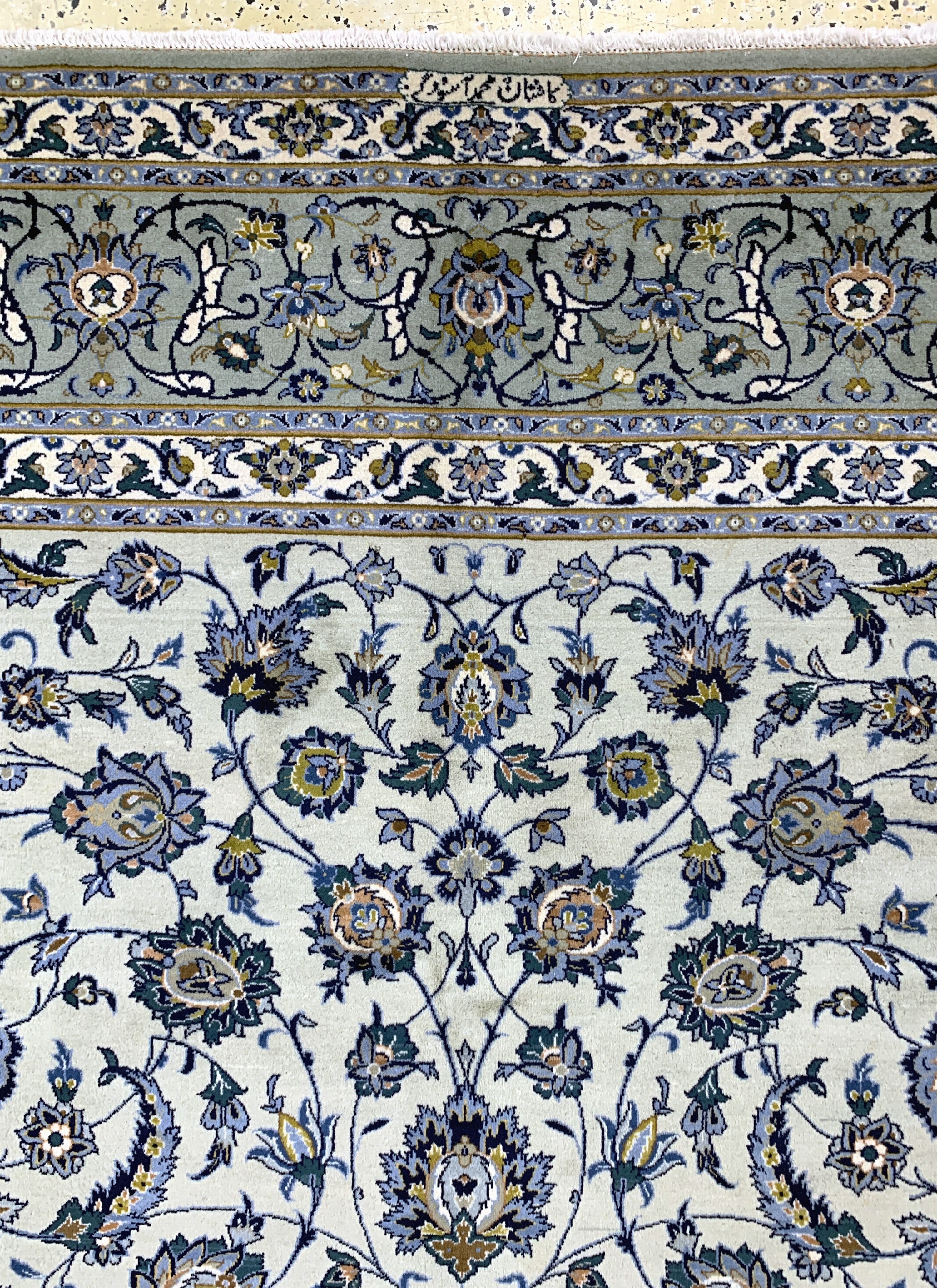 Detail g: Keschan alt signiert, Persien, Mitte 20.Jhd, Wolle auf Baumwolle, ca. 400 x 285 cm,EHZ: 2, (kleine restaurierungen)