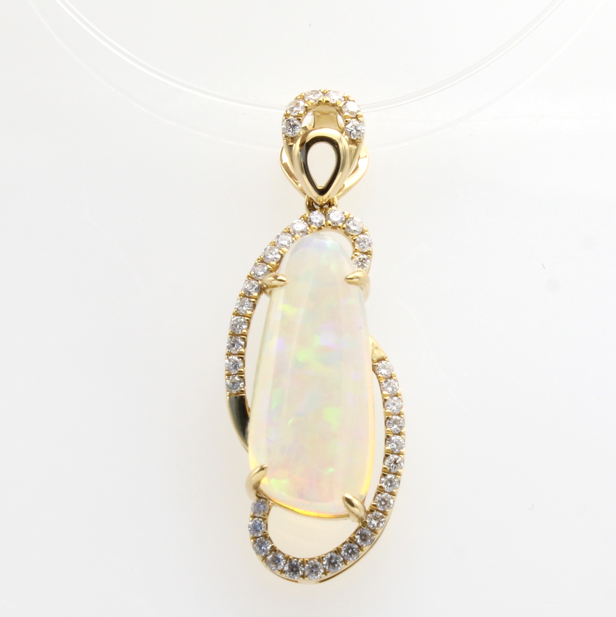 Image 27097232 - Anhänger mit Opal und Brillanten, GG 750/000, Opal ca. 3.16 ct, 39 Brill. zus. ca. 0.25 ...