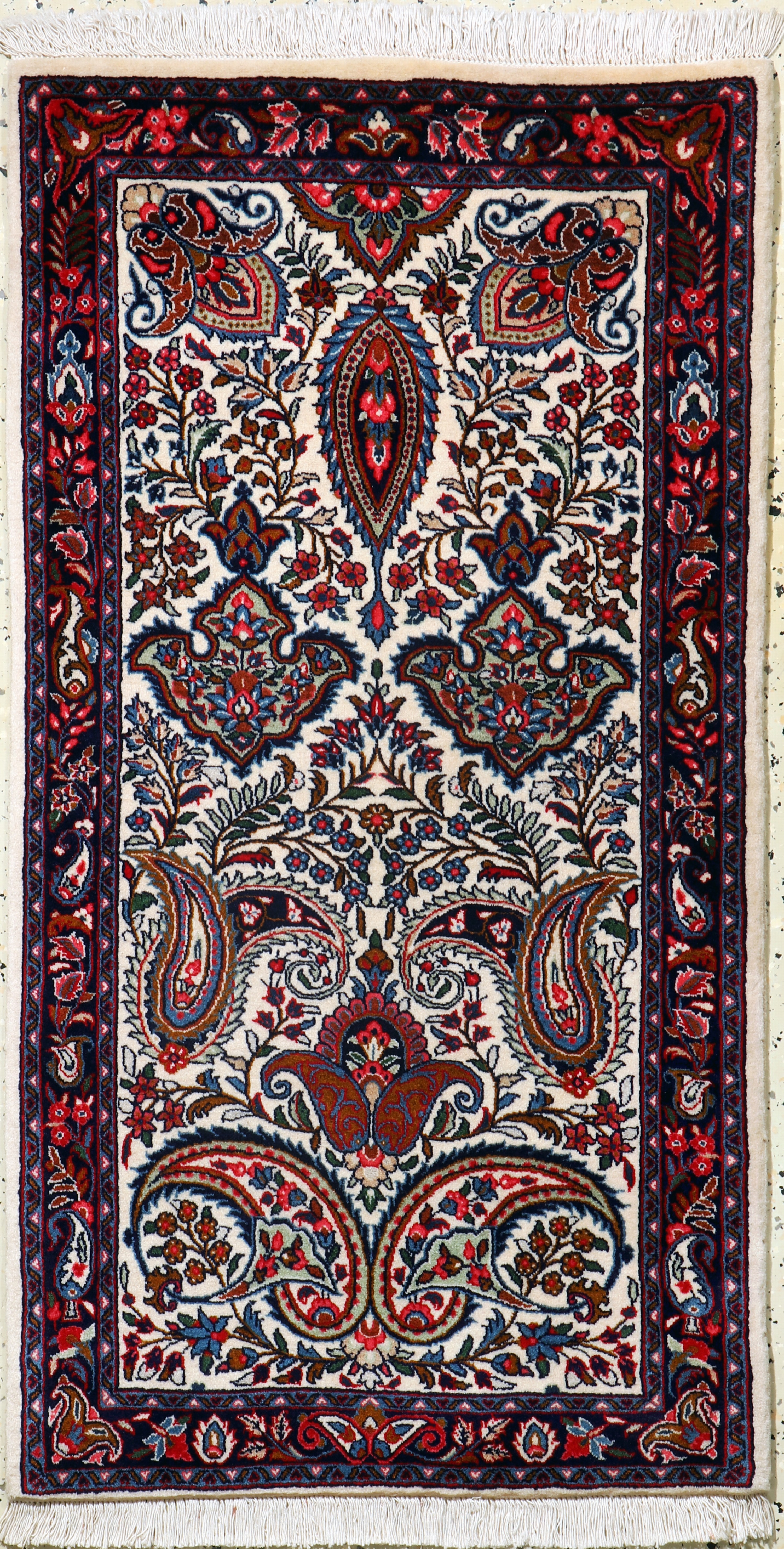 Image 27097246 - Sarogh fein, Persien, Neuwertig, Wolle auf Baumwolle, ca. 126 x 68 cm Schätzpreis: ...