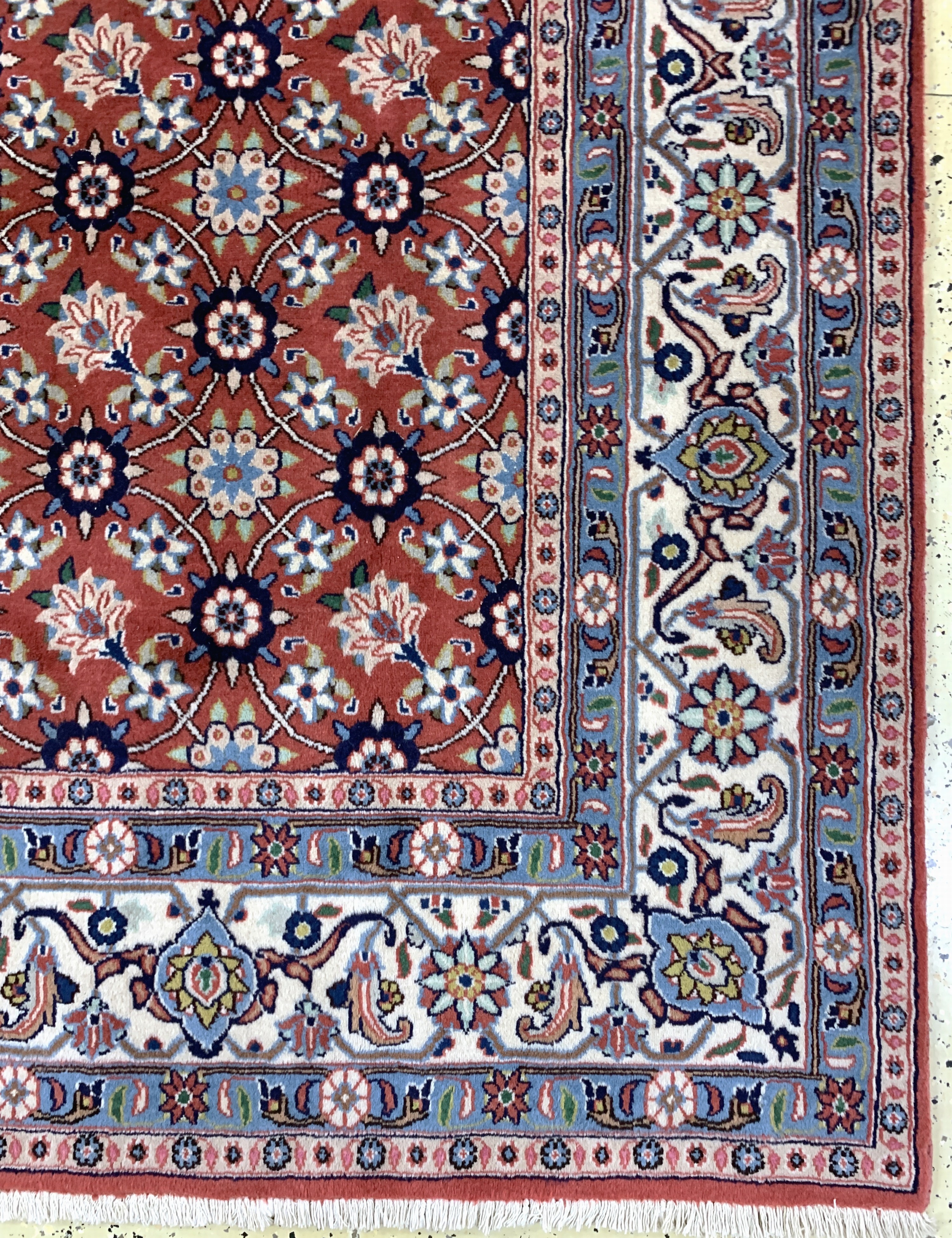 Detail a: Weramin, Persien, Ende 20.Jhd, Wolle auf Baumwolle, ca. 196 x 194 cm, EHZ: 2, (kleine Beschädigung)