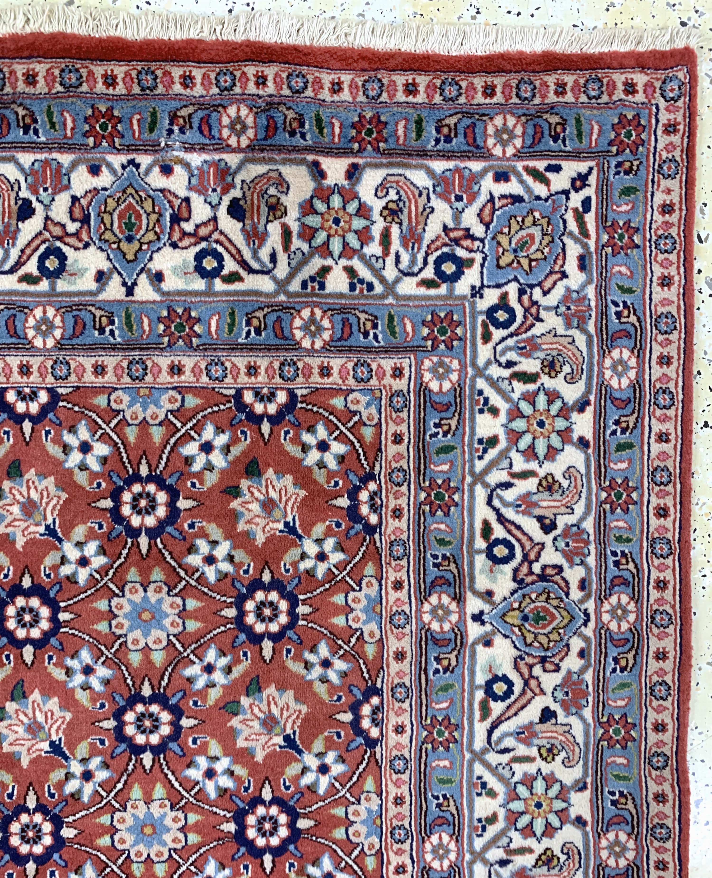 Detail d: Weramin, Persien, Ende 20.Jhd, Wolle auf Baumwolle, ca. 196 x 194 cm, EHZ: 2, (kleine Beschädigung)