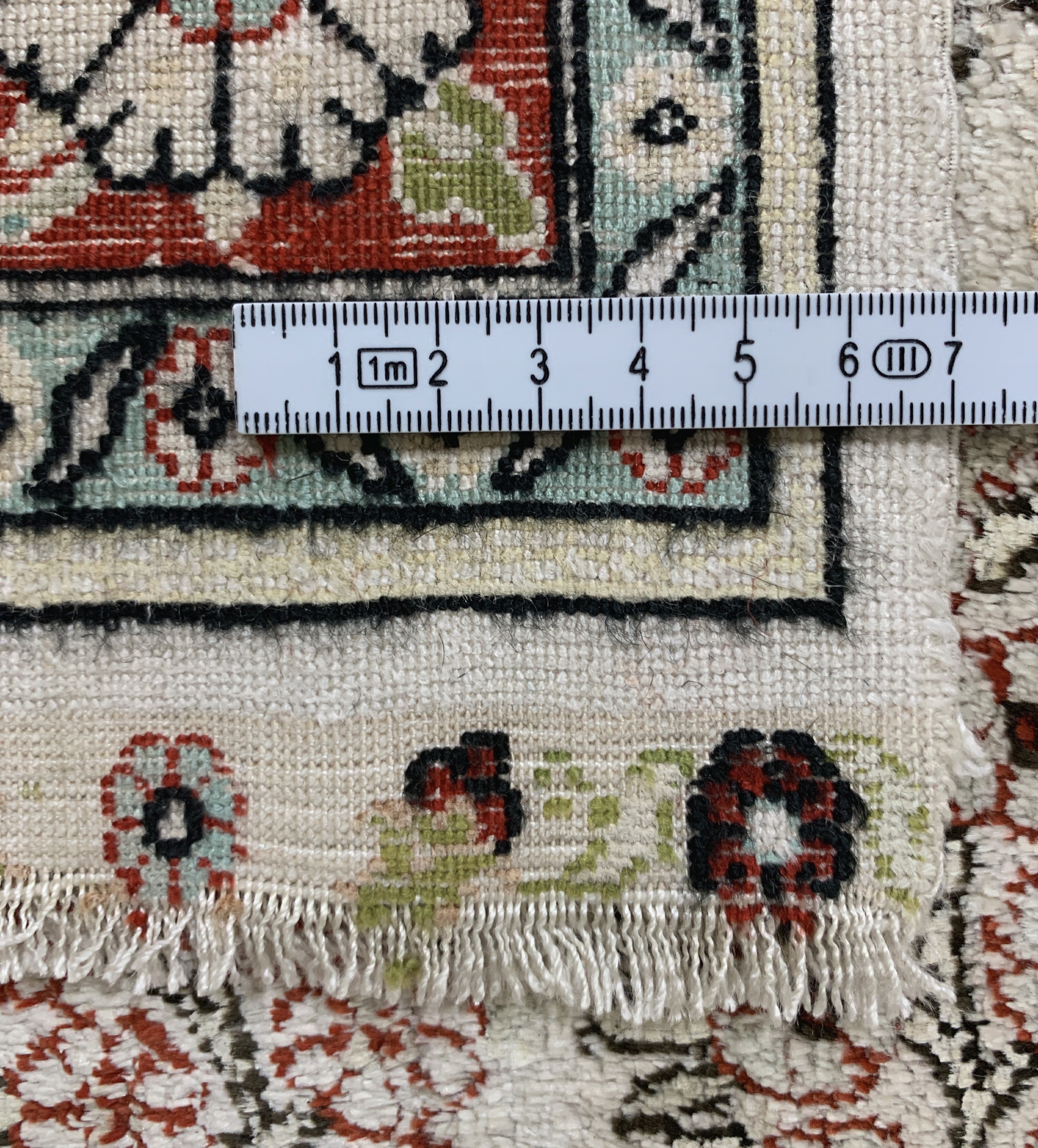 Detail d: Hereke Seide, China, Mitte 20.Jhd, reine Naturseide, ca. 123 x 77 cm, EHZ: 2