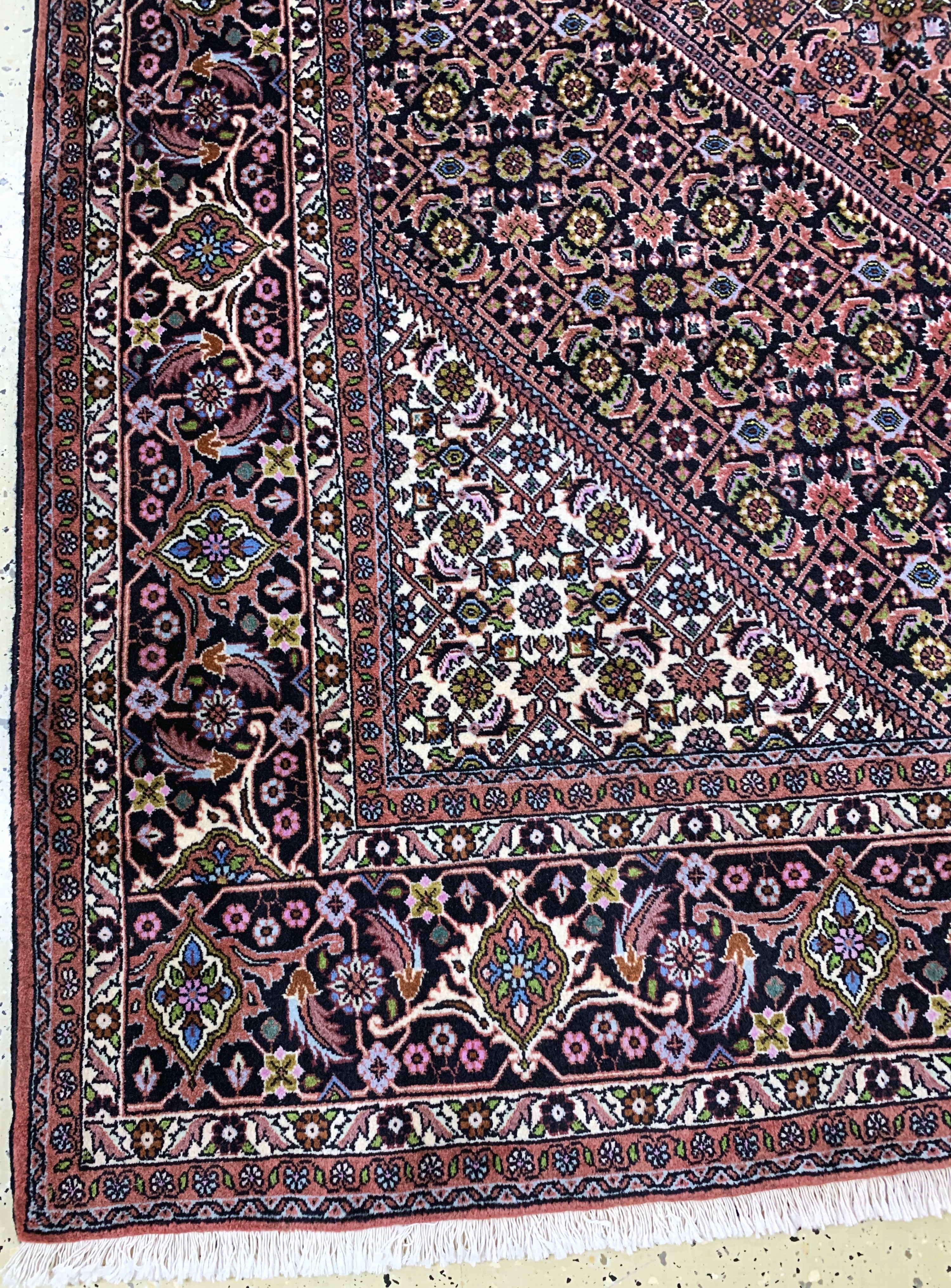 Detail b: Bidjar, Persien, Ende 20.Jhd, Wolle auf Baumwolle, ca. 344 x 248 cm, EHZ: 2