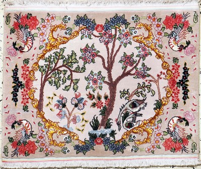 Image Täbriz fein, Persien, Neuwertig, Korkwolle mit Seide, ca. 74 x 58 cm Schätzpreis: ...