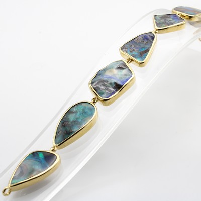 27097251b - Armband mit Boulderopalen, GG 750/000, 7 Opale in versch. Formen u. Größen zus. ca. ...