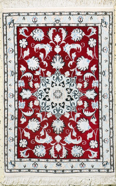 Image Nain fein, Persien, Neuwertig, Korkwolle mit Seide, ca. 90 x 60 cm Schätzpreis: 185, - ...