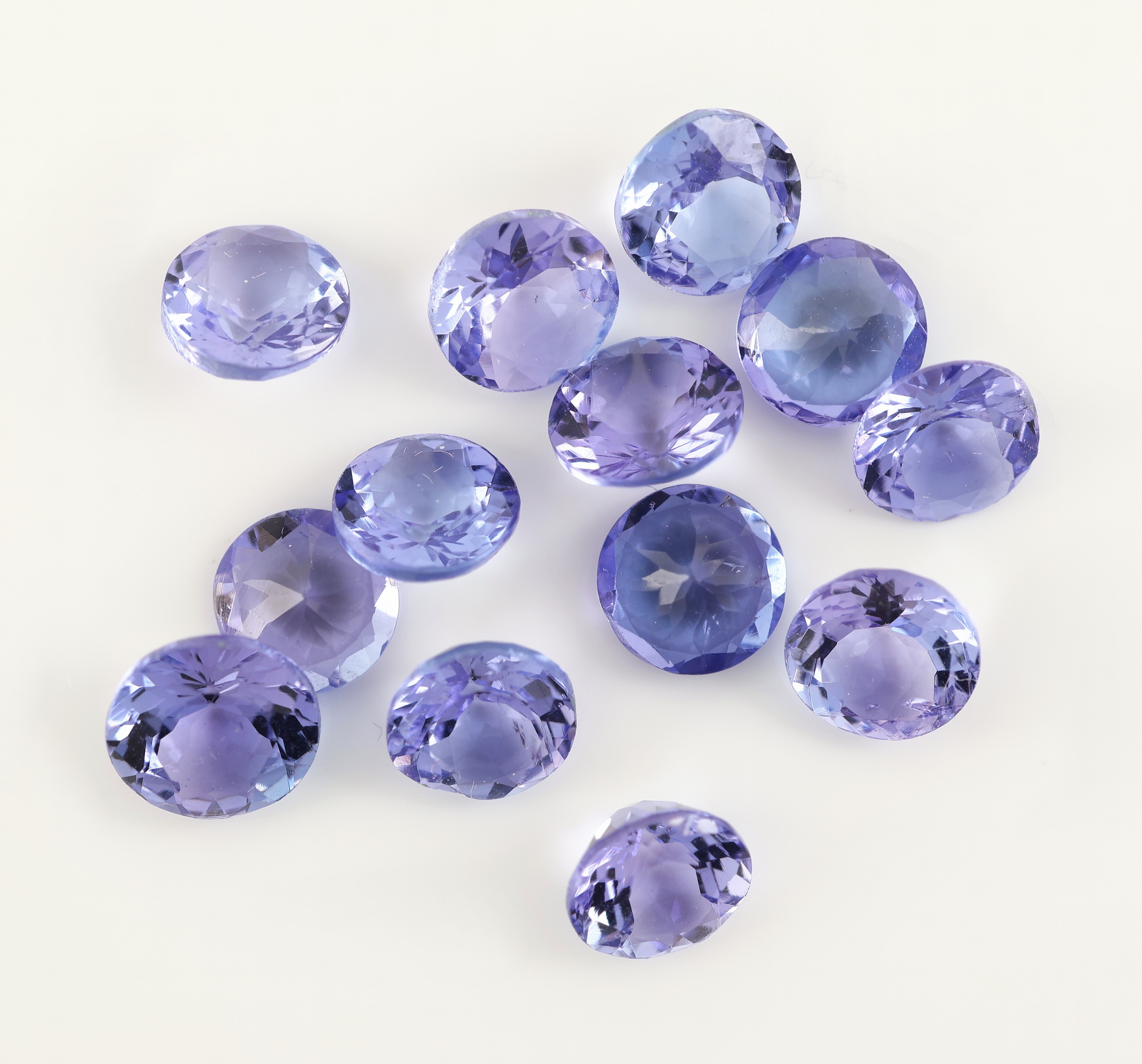 Image 27098650 - Lot 13 lose rundfacett. Tansanite, zus. ca. 6.42 ct Schätzpreis: 2500, - EUR
