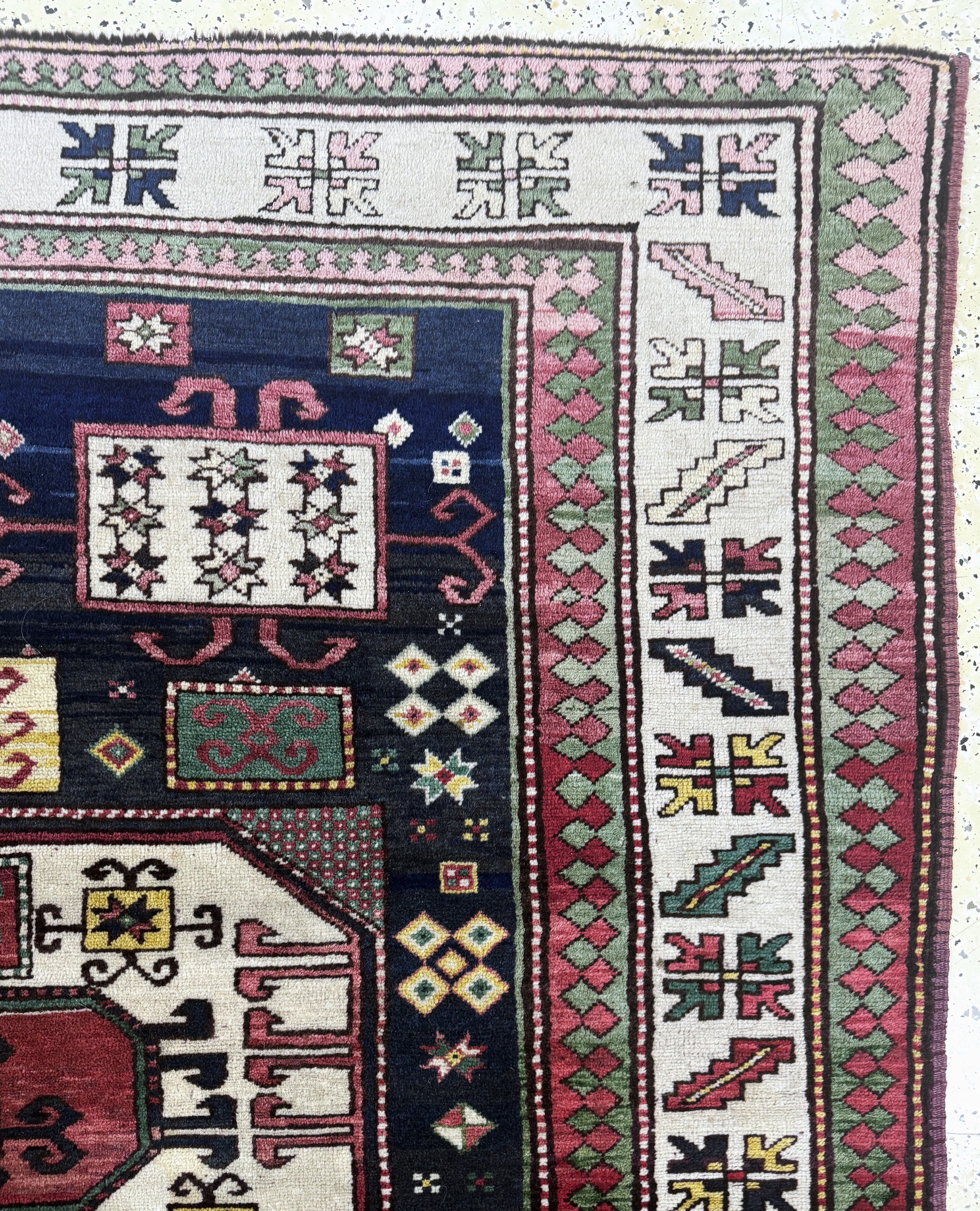 Detail d: Kars Kazak, Türkei, Mitte 20.Jhd, Wolle aufWolle, ca. 200 x 185 cm, EHZ: 2-3