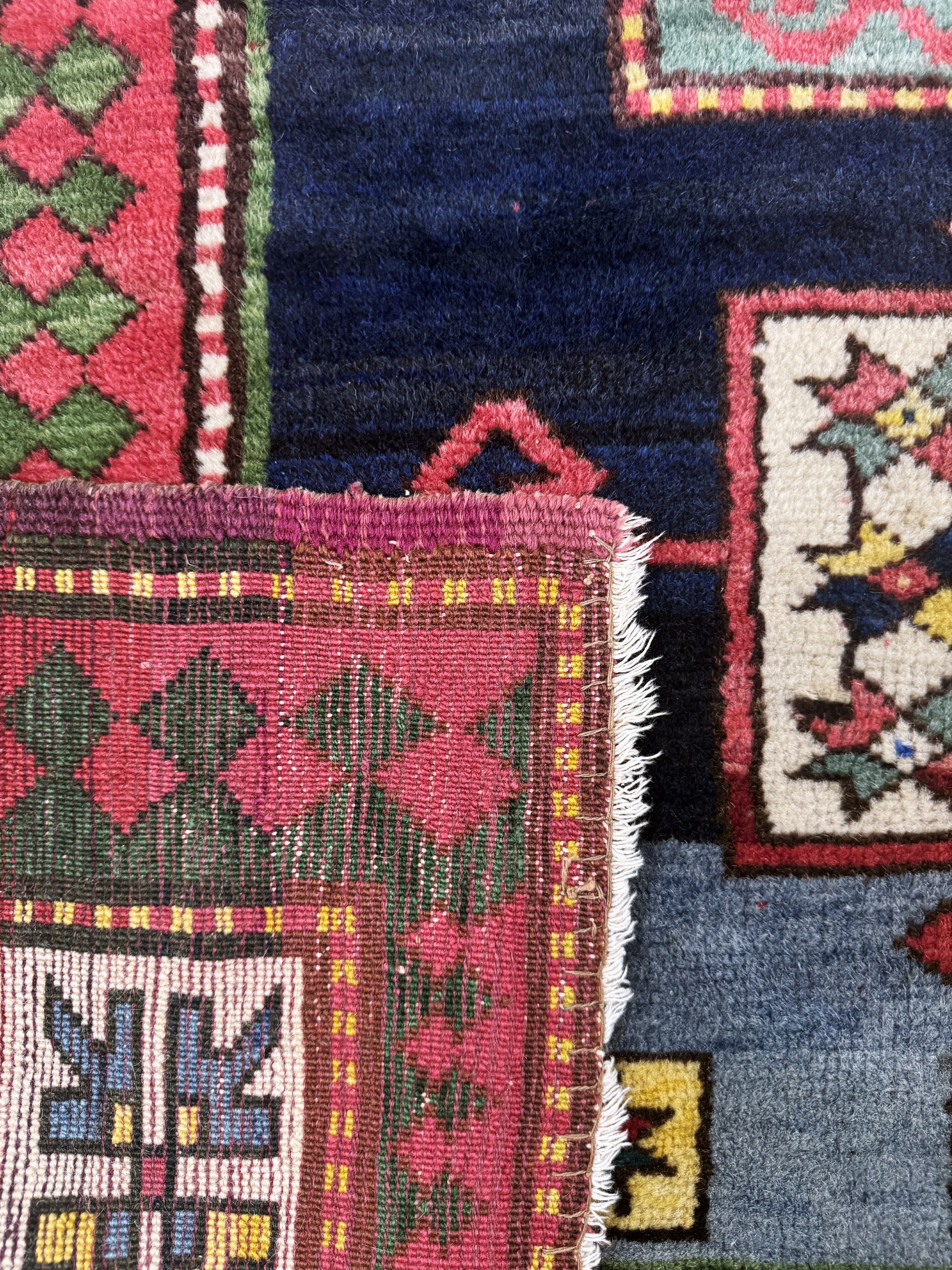 Detail f: Kars Kazak, Türkei, Mitte 20.Jhd, Wolle aufWolle, ca. 200 x 185 cm, EHZ: 2-3