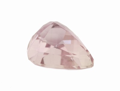27098659b - Loser Kunzit, ca. 18.52 ct, facett. Tropfen, ca. 18.2 x 14.48 x 11.48 mm Schätzpreis: ...
