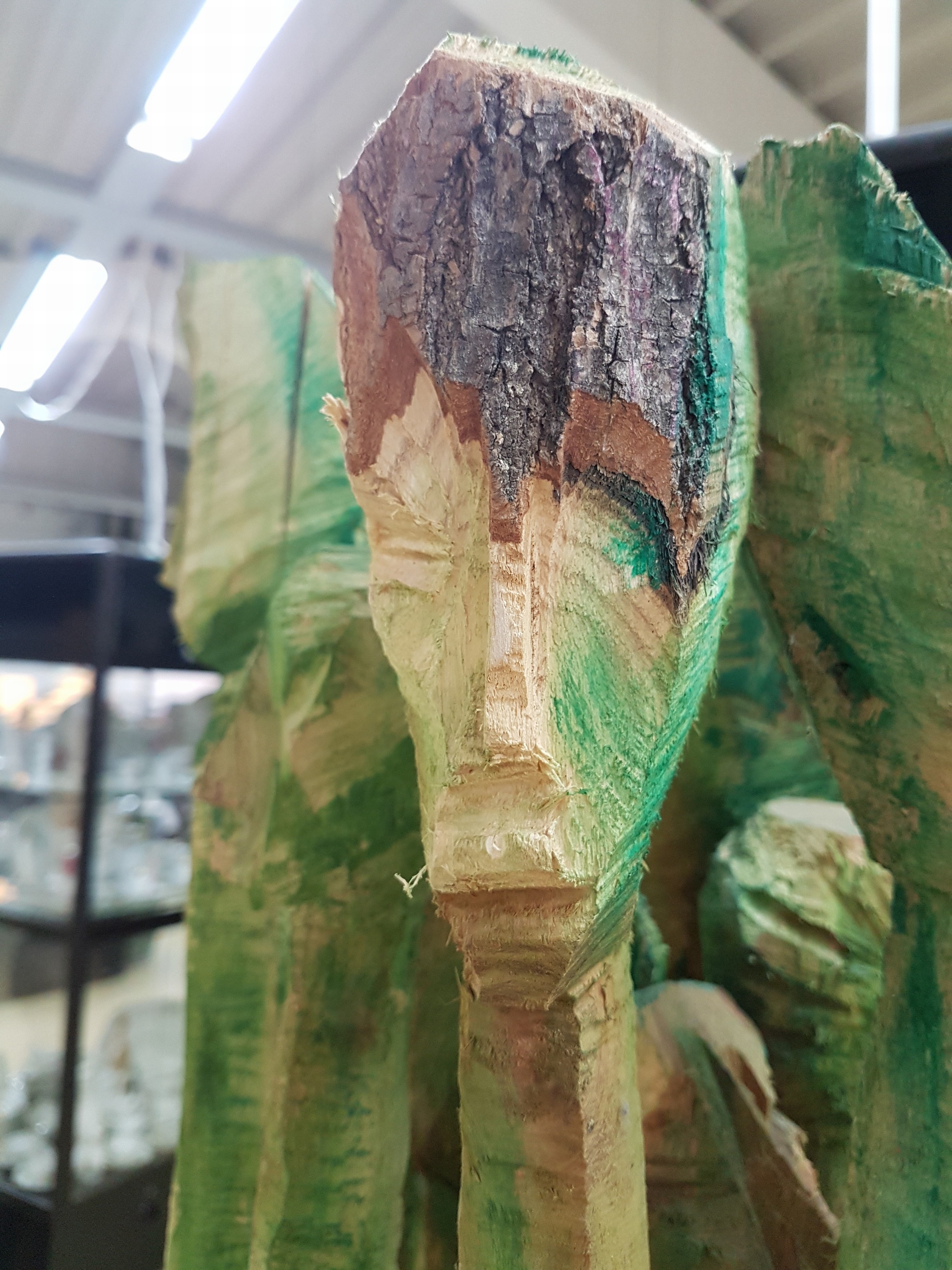 Detail h: Roland Zehetmeier, geb. 1944 in Rossenheim, Studium Architektur und Kunst TU München, Hier: Skulptur "Aufstand der Rüben", ca. 174x62x180 ...