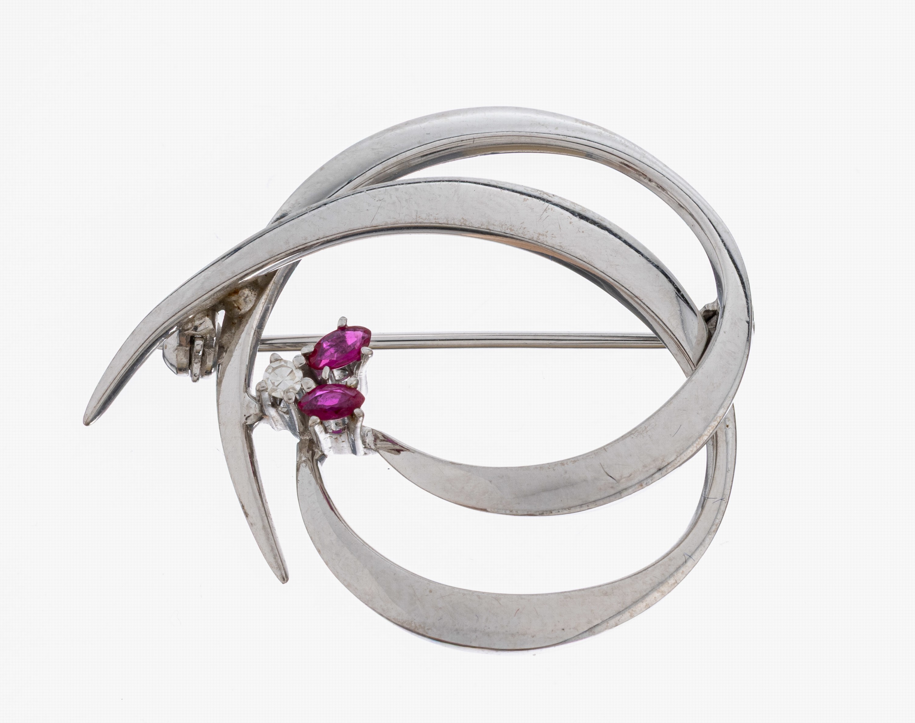 Image 27098965 - 18 kt Gold Rubin-Diamant-Brosche, WG 750/000, geschwungenes Design, 2 Rubin- Navettes ...