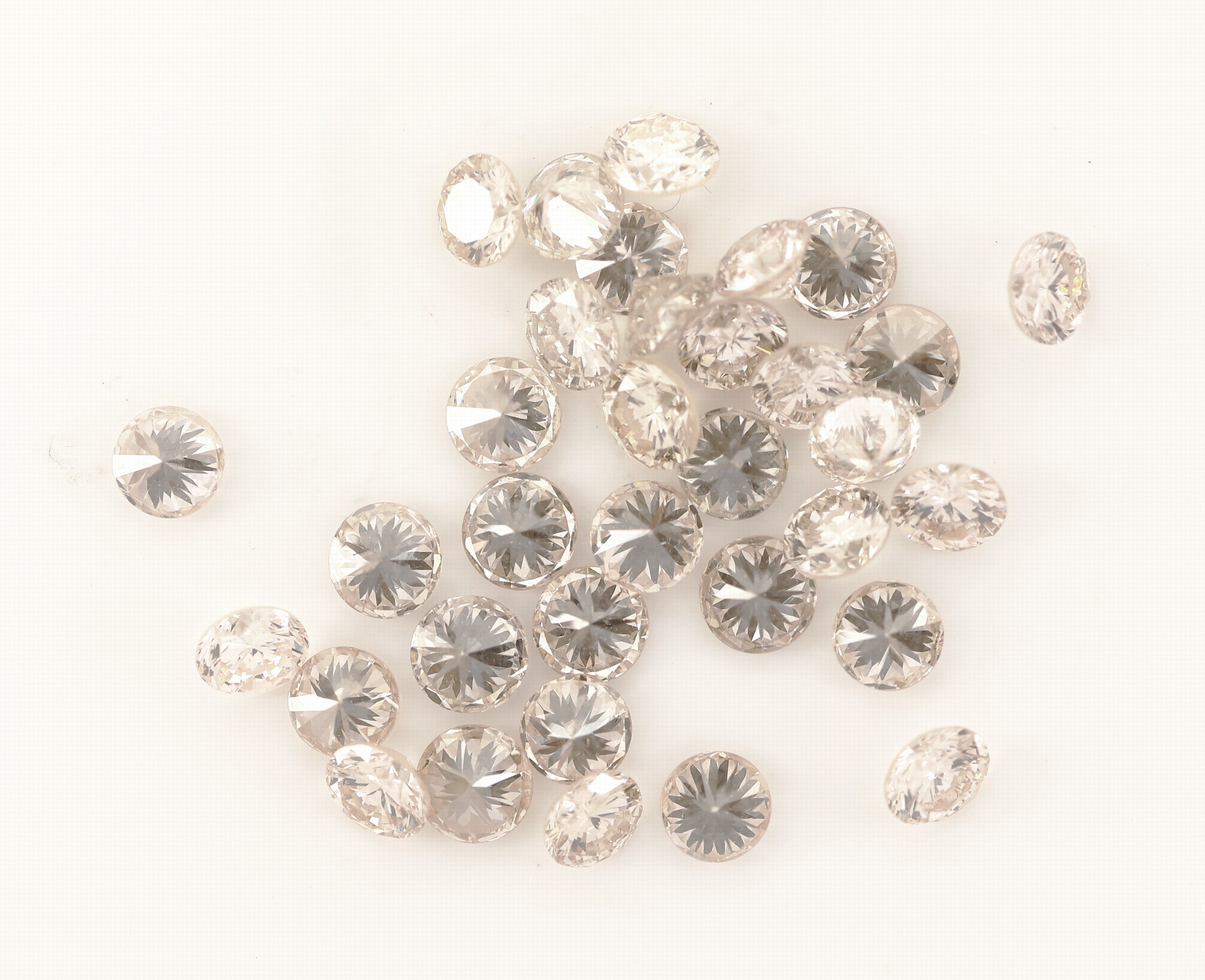 Detail a: Lot 35 lose Brillanten, zus. ca. 2.36 ct Weiß/vs, Gemological Consultancy Report anbei