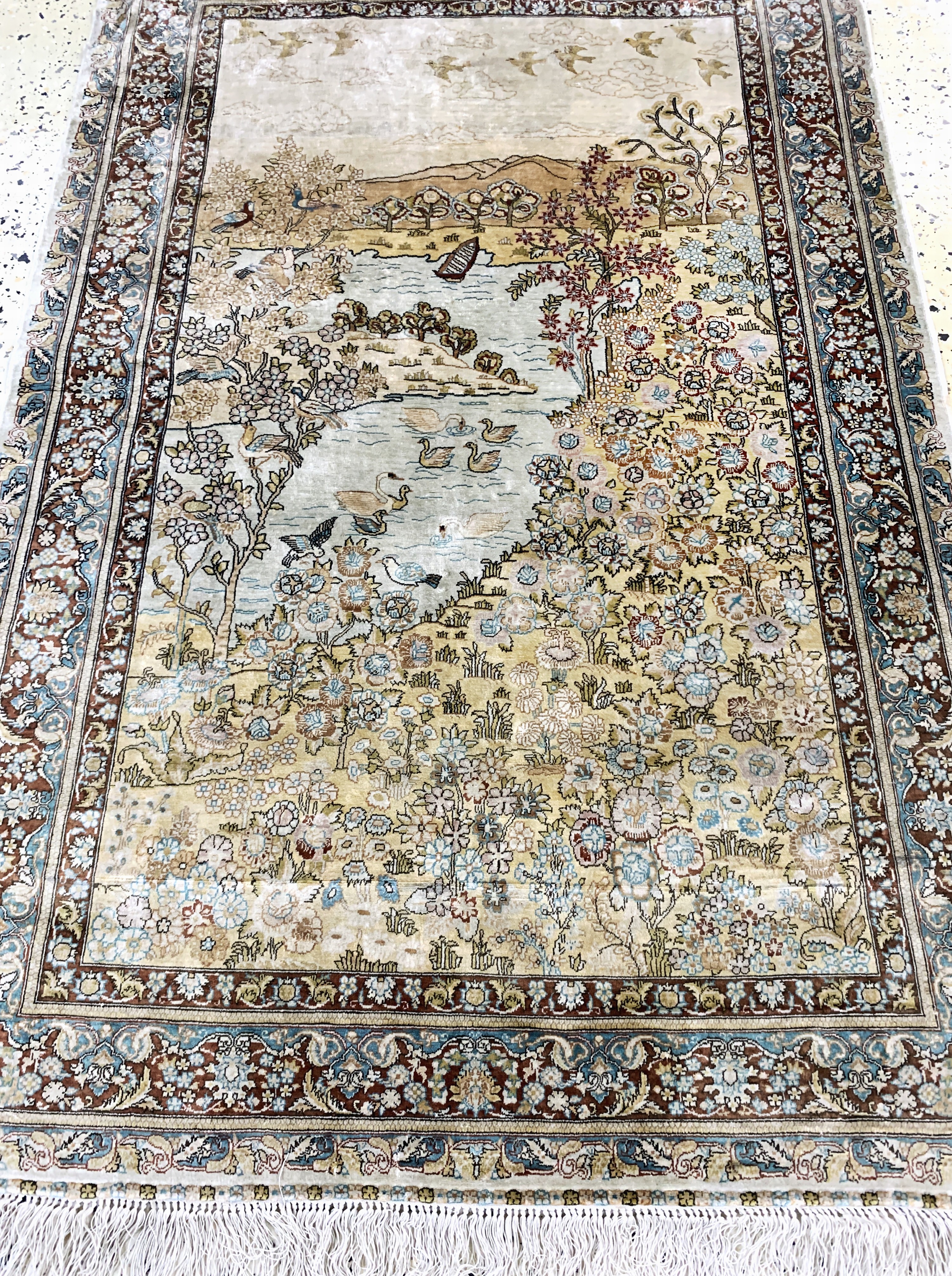 Detail d: Hereke Seide fein, China, Ende 20.Jhd, reine Naturseide, ca. 140 x 91 cm, ca. 1,0 Mio. Kn/qm, Reinigungsbedürftig, EHZ: 2