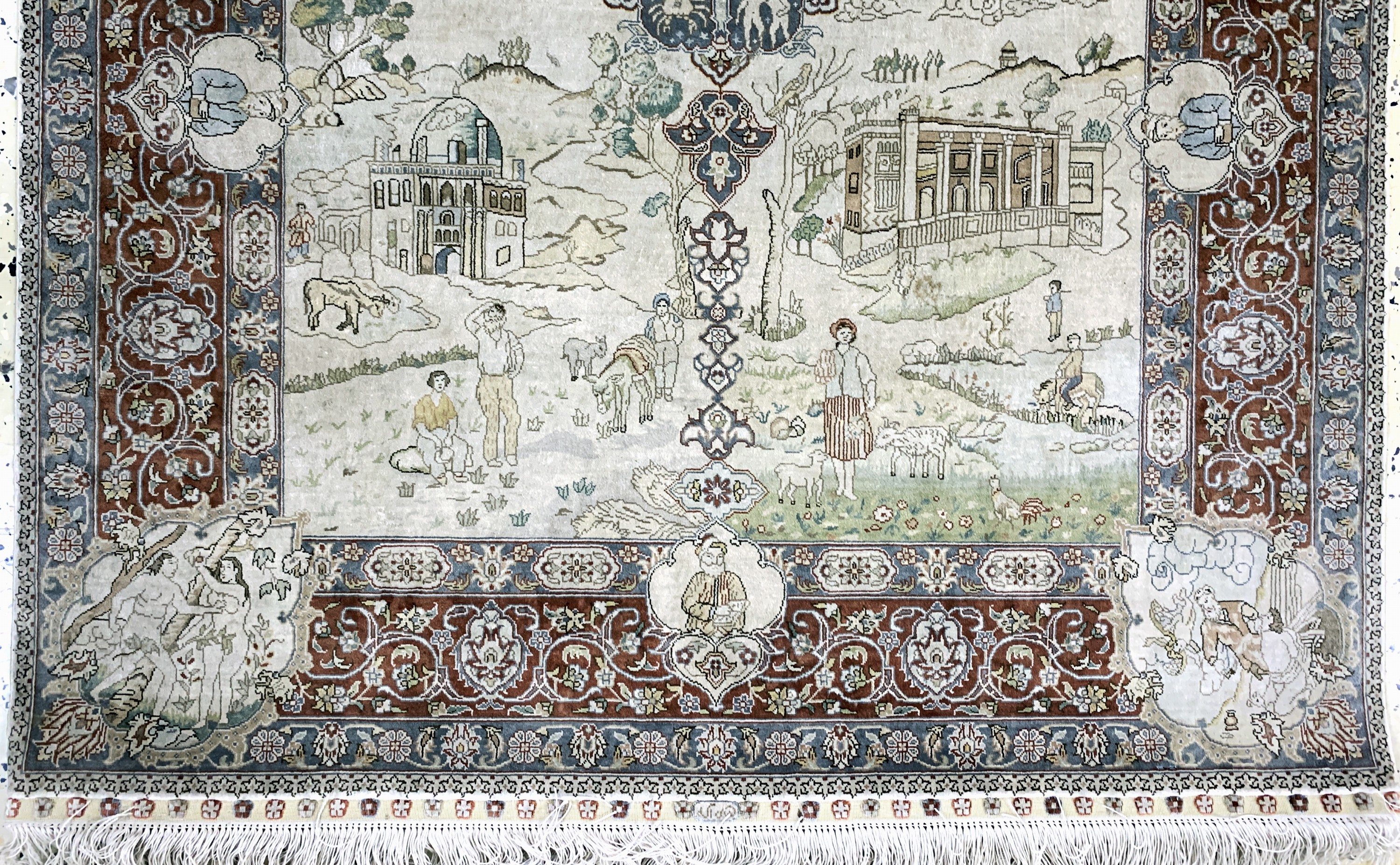 Detail b: Hereke Seide fein, China, Ende 20.Jhd, reine Naturseide, ca. 139 x 94 cm, ca. 1,0 Mio. Kn/qm, Reinigungsbedürftig, EHZ: 2