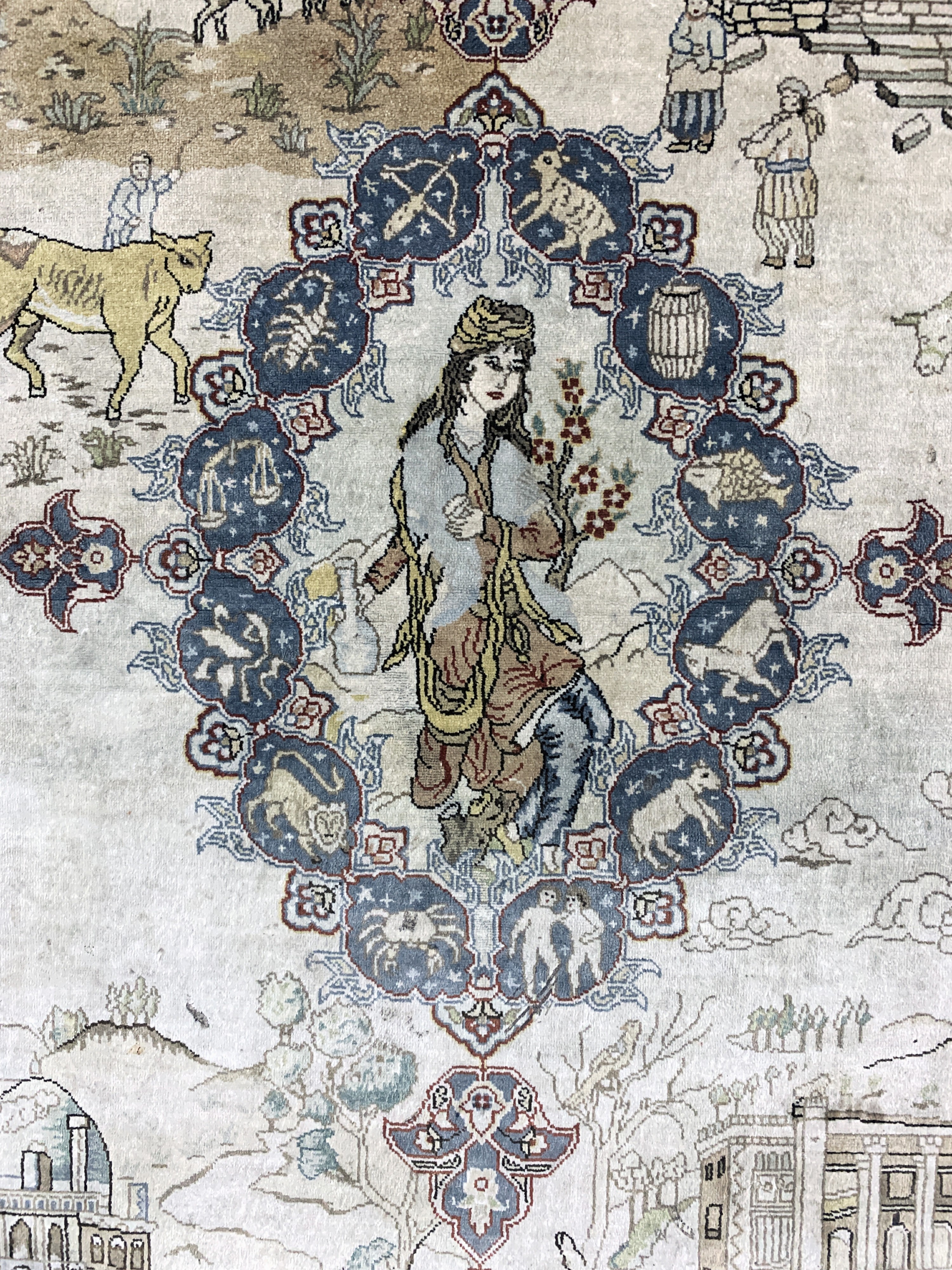 Detail c: Hereke Seide fein, China, Ende 20.Jhd, reine Naturseide, ca. 139 x 94 cm, ca. 1,0 Mio. Kn/qm, Reinigungsbedürftig, EHZ: 2