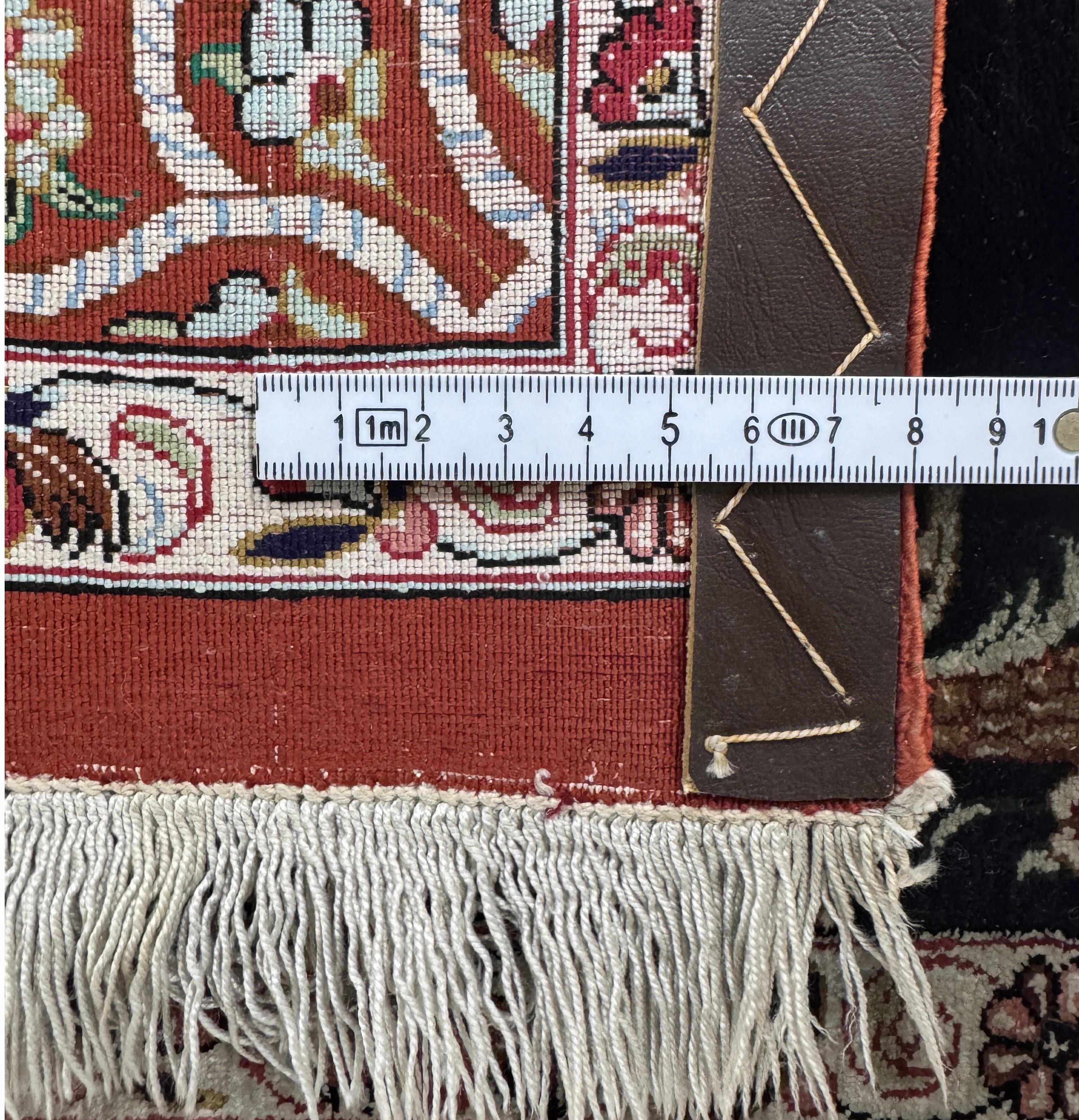 Detail e: Ghom Seide fein signiert, Persien, Ende 20.Jhd, reine Naturseide, ca. 124 x 79 cm, ca.1,0 Mio. Kn/qm, EHZ: 2