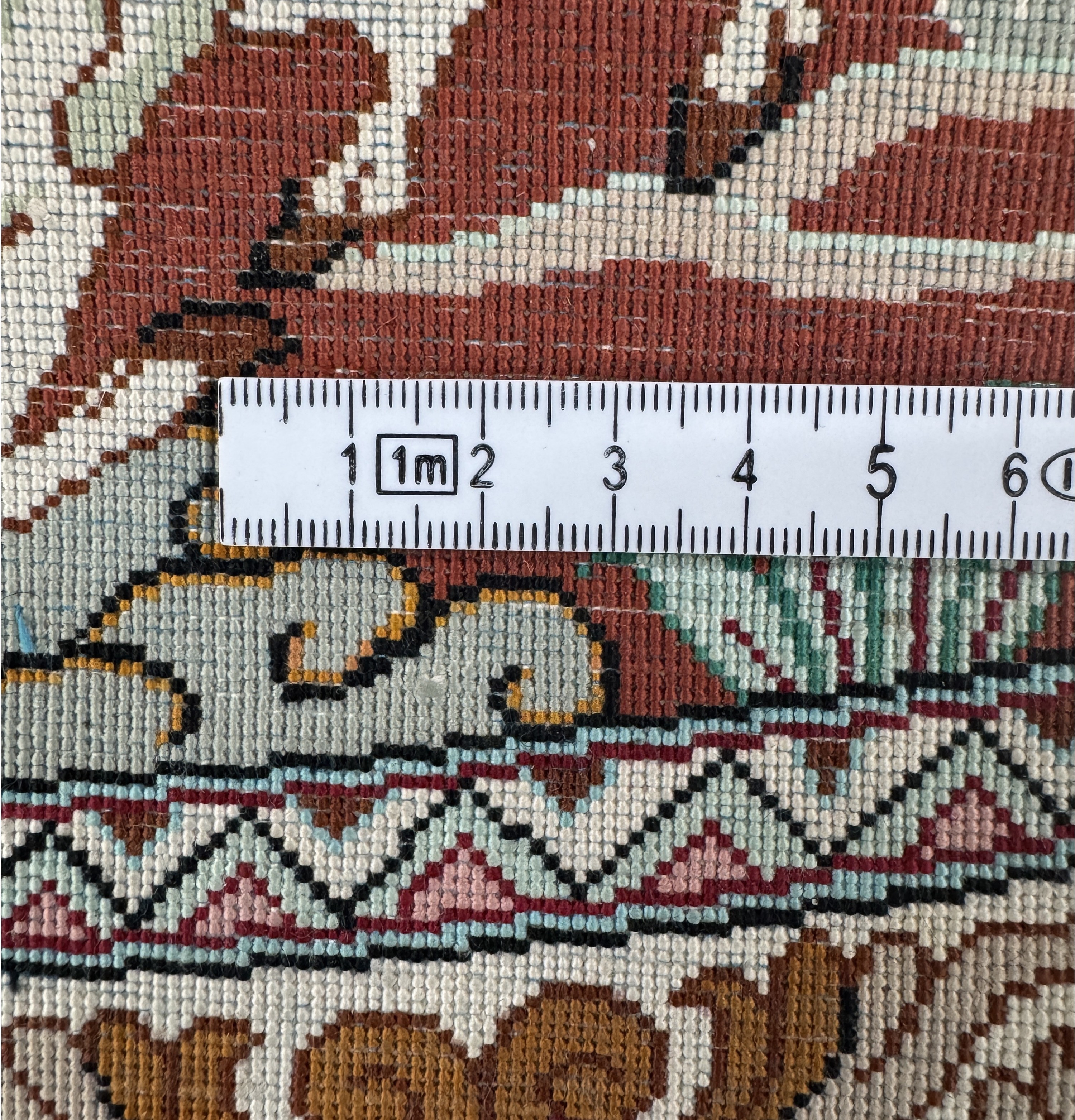 Detail g: Ghom Seide fein, Persien, Ende 20.Jhd, reine Naturseide, ca. 196 x 137 cm, EHZ: 2