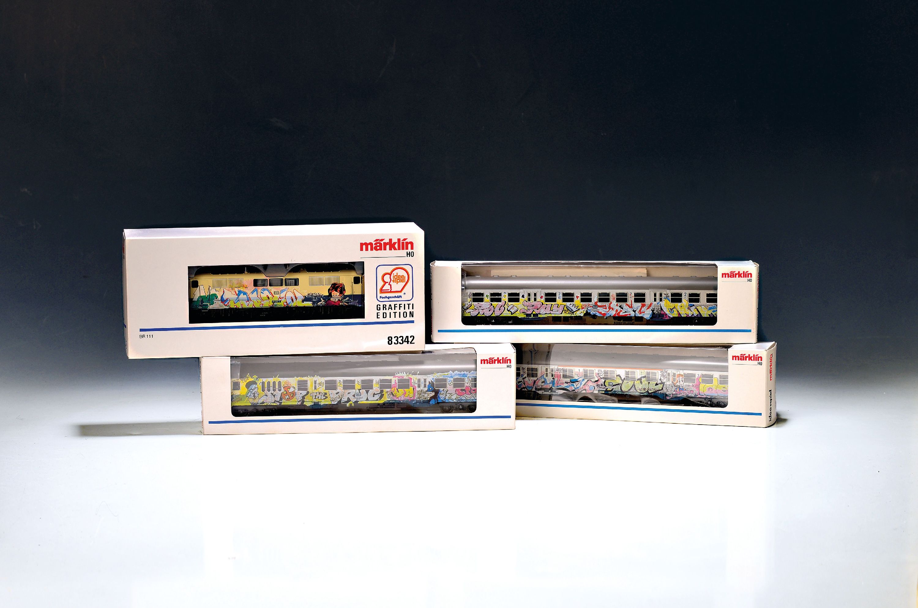 Image 27100874 - Lot Modelleisenbahn: Märklin, Spur H0, Graffiti-Edition, Bj. 1970-90, E-Lok BR 111 ...