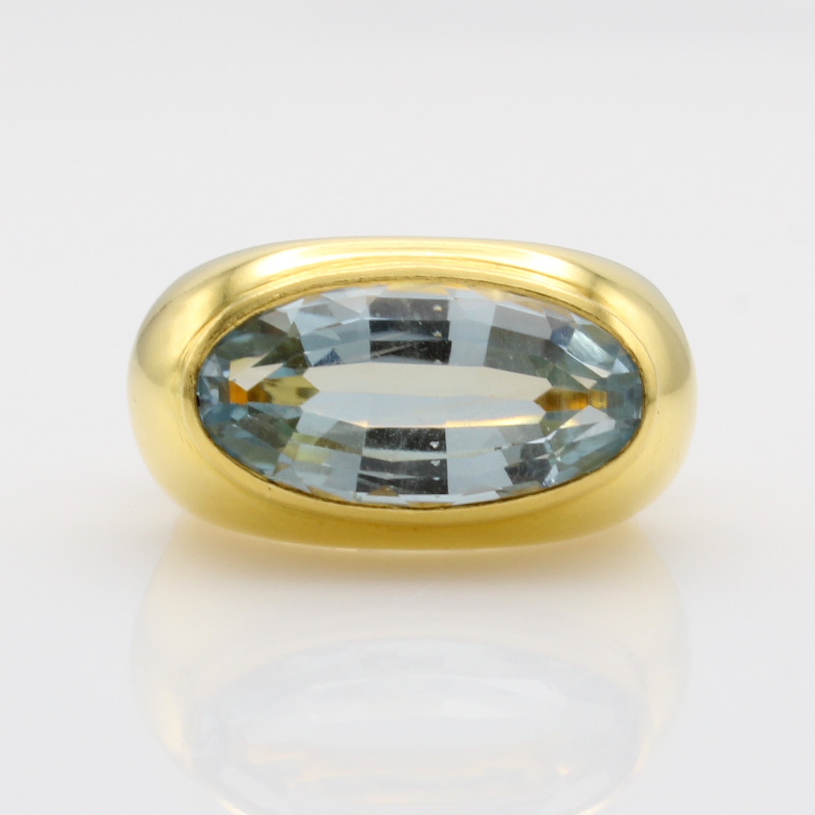 Image 27100890 - Ring mit Aquamarin, GG 900/000, fac., ovalerAquamarin ca. 10.26 ct, Ringschiene m. ...