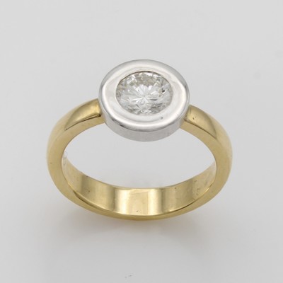 27100808a - Ring mit Brillantsolitär, GG/WG 750/000, Brill. 0.87 ct feines Weiß (F)/si1, mit DPL- ...