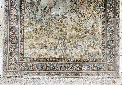 27100864b - Hereke Seide fein, China, Ende 20.Jhd, reine Naturseide, ca. 140 x 91 cm, ca. 1,0 Mio. ...