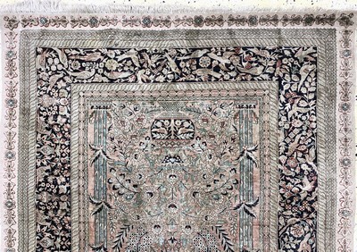 27100865a - Hereke Seide fein, China, Ende 20.Jhd, reine Naturseide, ca. 153 x 94 cm, ca. 1,0 Mio. ...