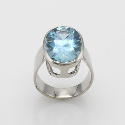 27100891a - Ring mit Aquamarin, WG 750/000, ovaler, fac.Aquamarin ca. 14.8 ct, RW ca. 58 ...