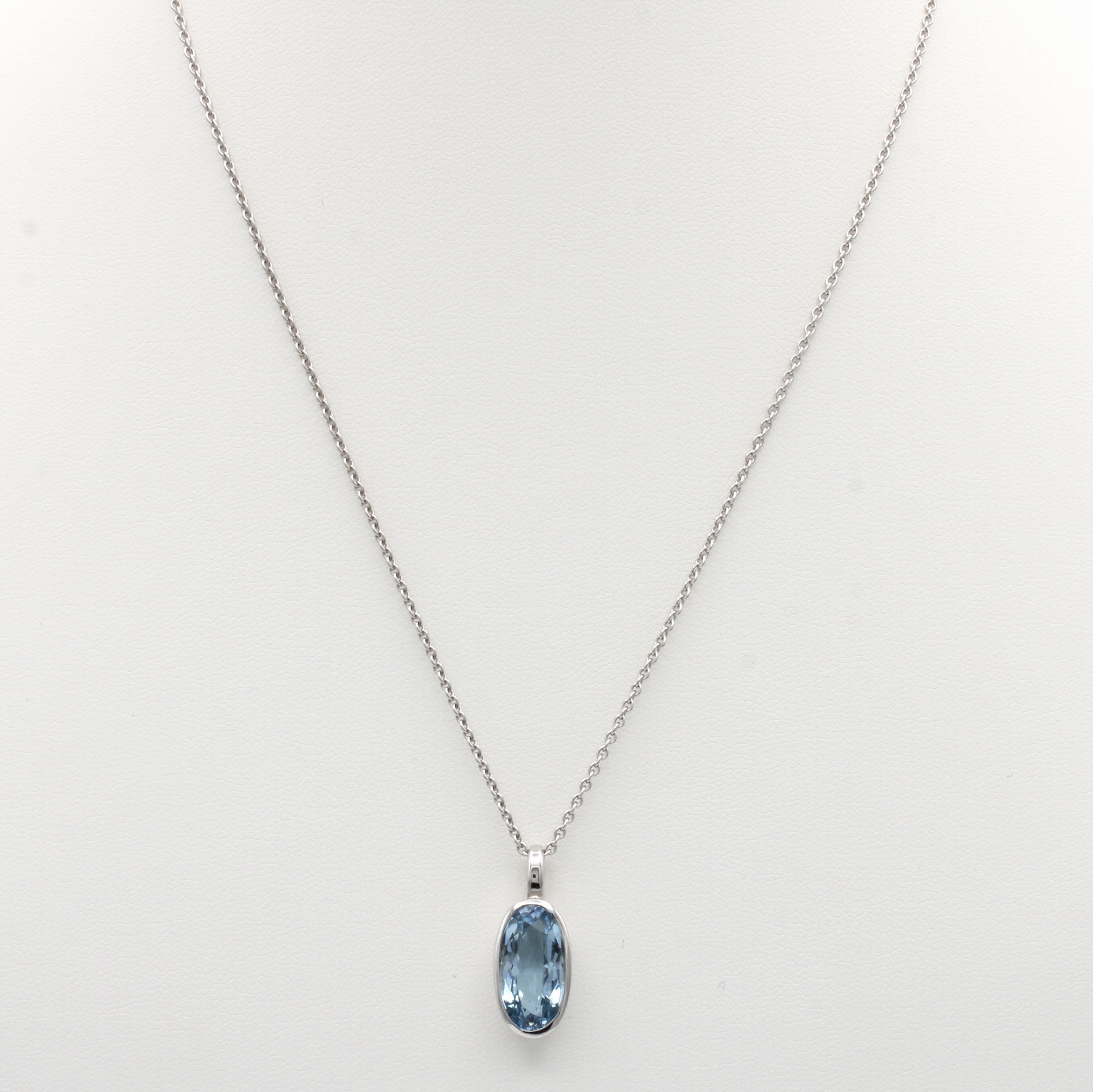 Image 27100994 - Anhänger mit Aquamarin an Kette, WG 585/000,fac. Aquamarin ca. 6.2 ct, L. ca. 45 cm ...