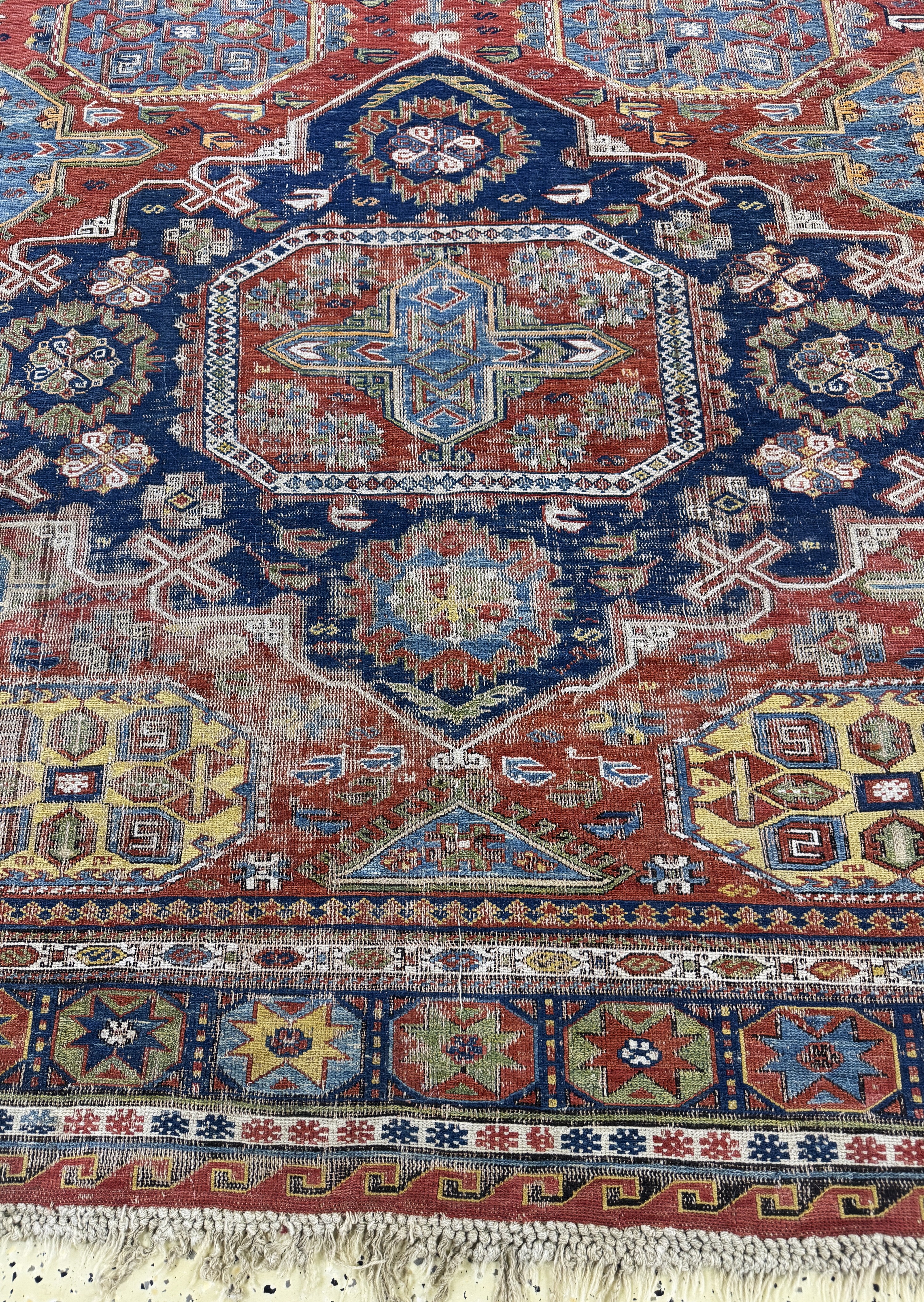 Detail c: Antiker Sumakh, Kaukasus, 19.Jhd, Wolle aufWolle, ca. 320 x 210 cm, EHZ: 3-4