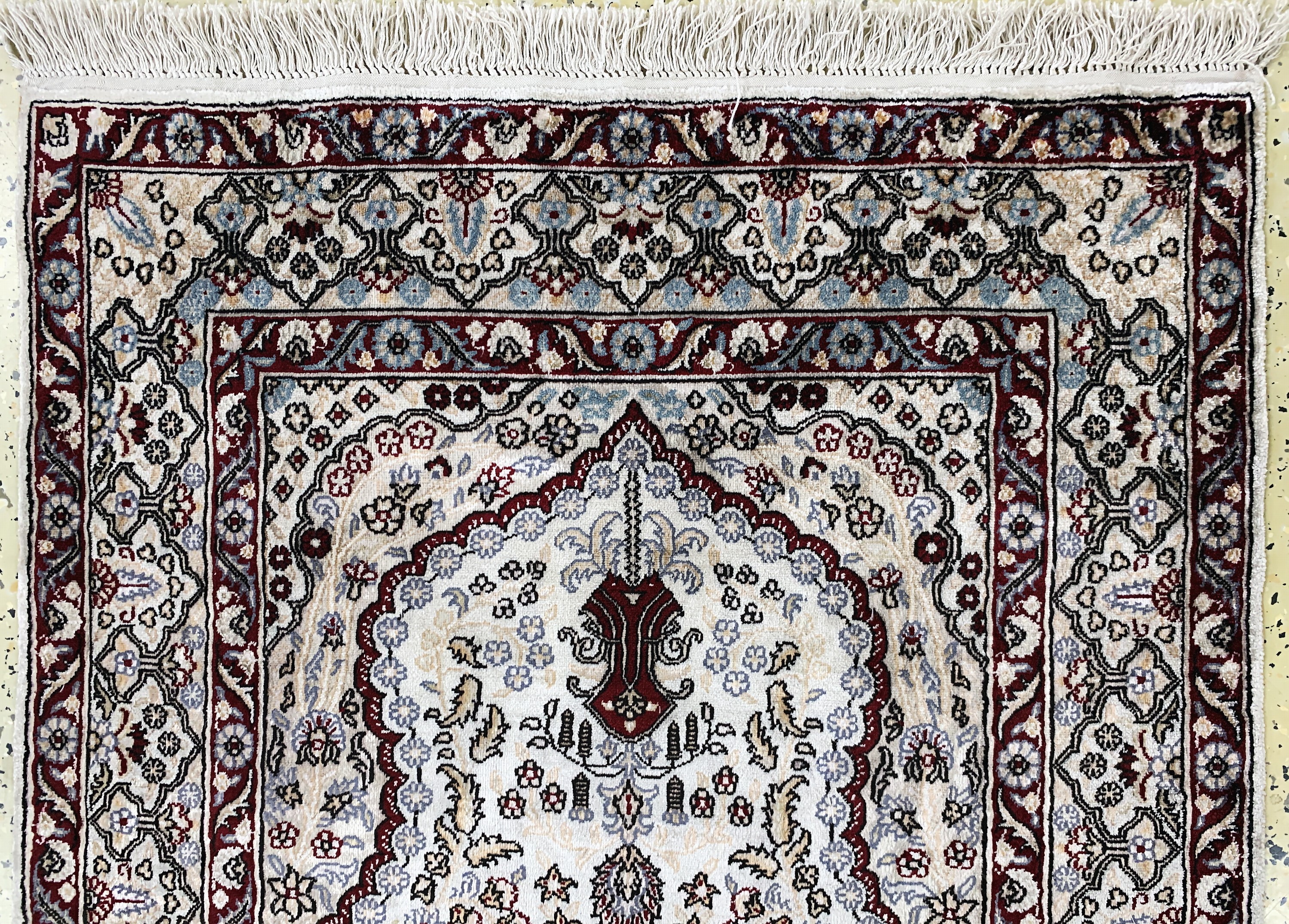 Detail a: Hereke Seide, China, Ende 20.Jhd, reine Naturseide, ca. 120 x 77 cm, EHZ: 2