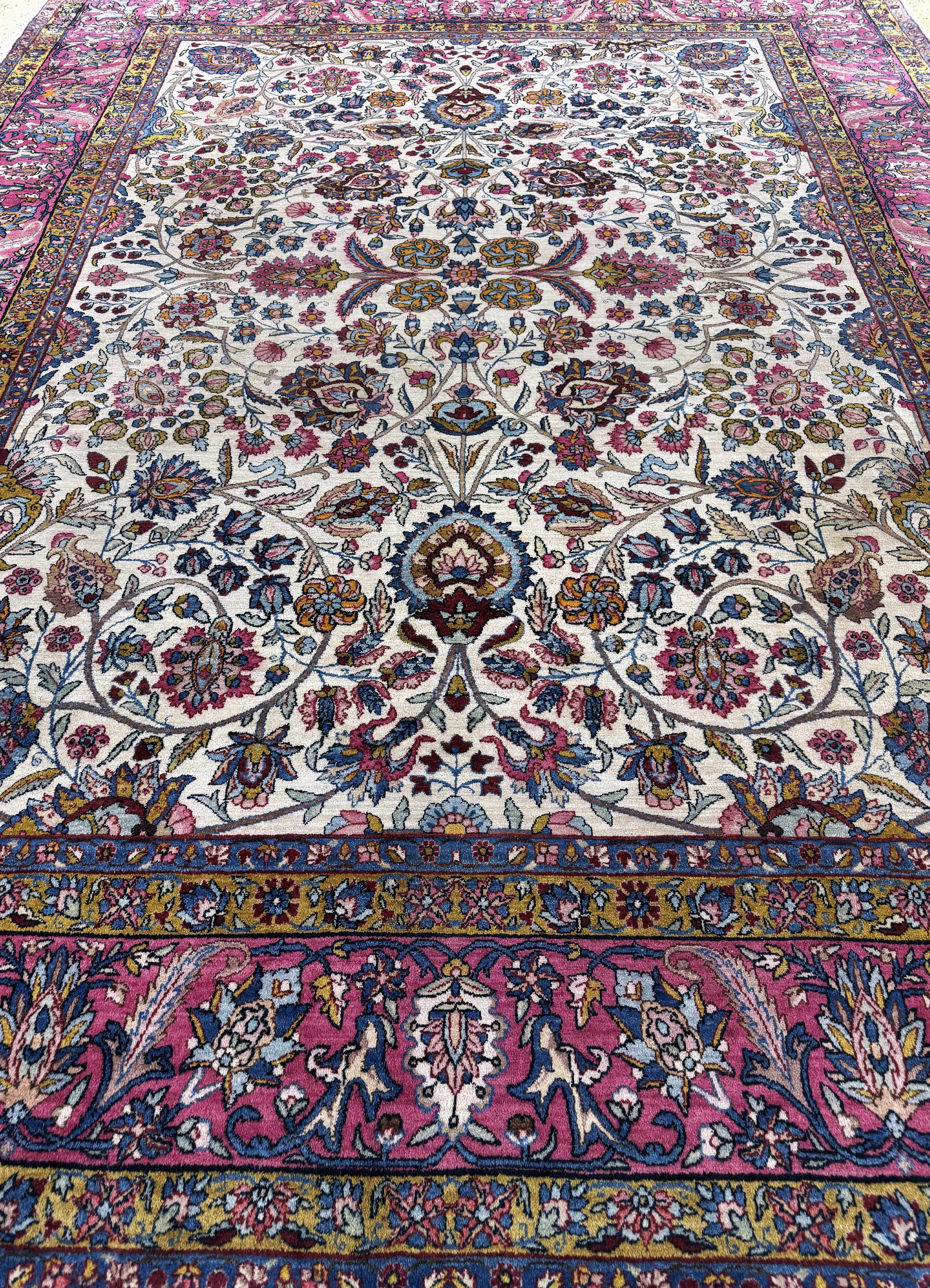 Detail j: Kerman Lawar, Persien, Anfang 20.Jhd, Wolleauf Baumwolle, ca. 355 x 270 cm, EHZ: 3